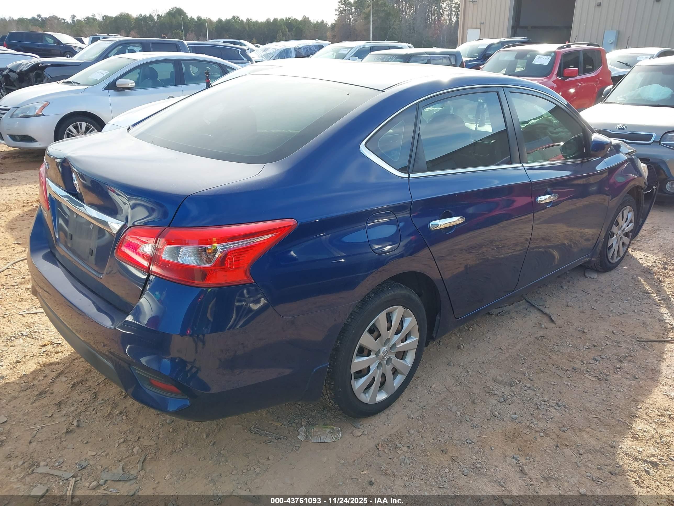 NISSAN SENTRA image 4