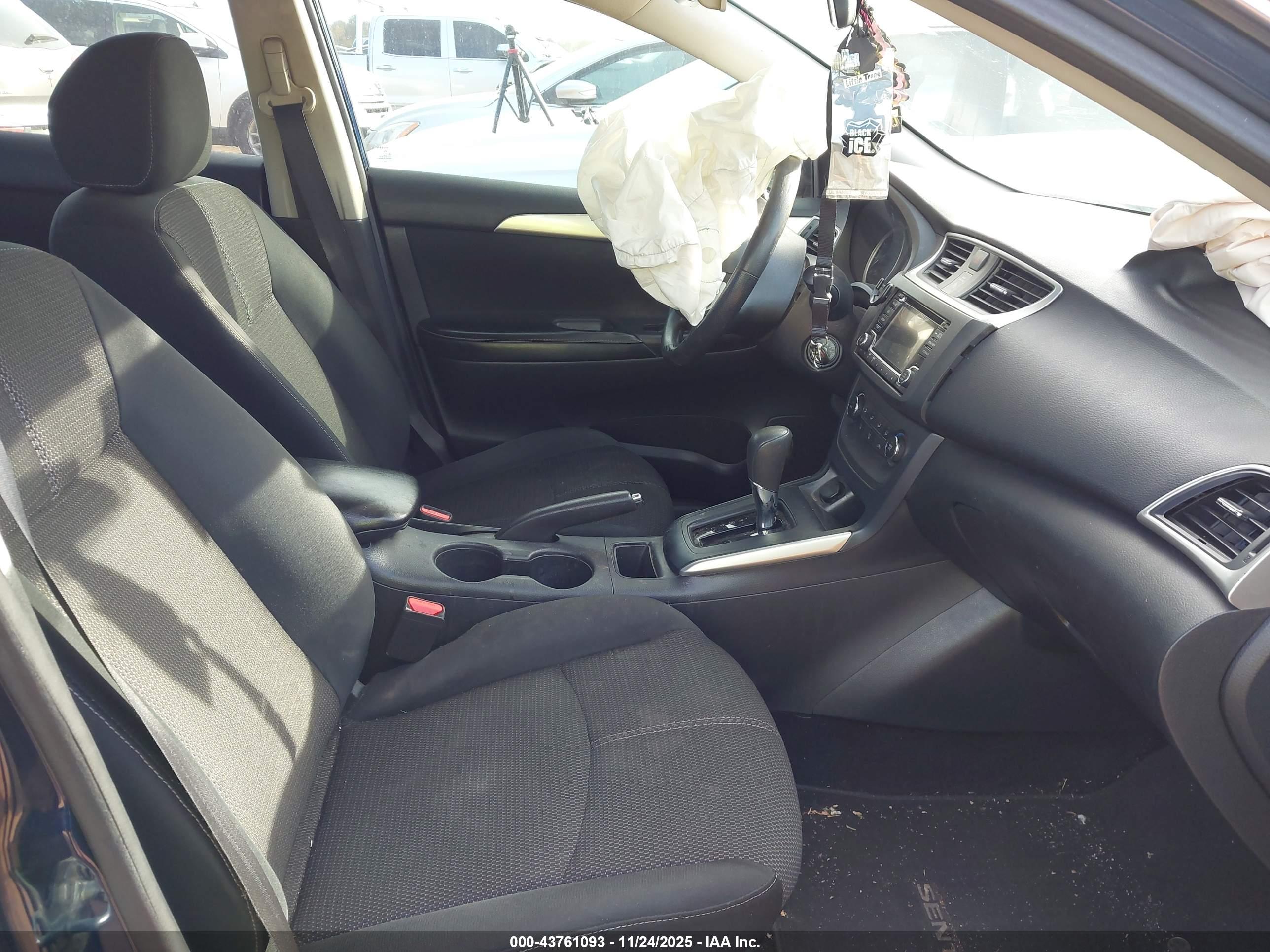 NISSAN SENTRA image 5