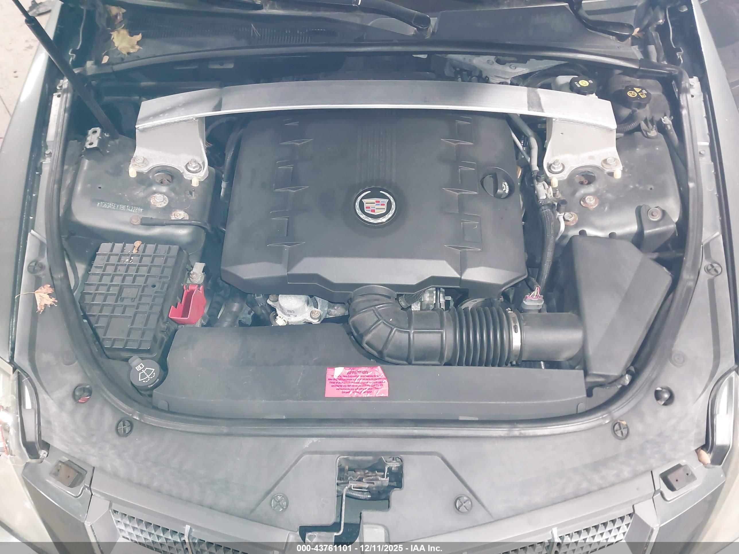 CADILLAC CTS image 10