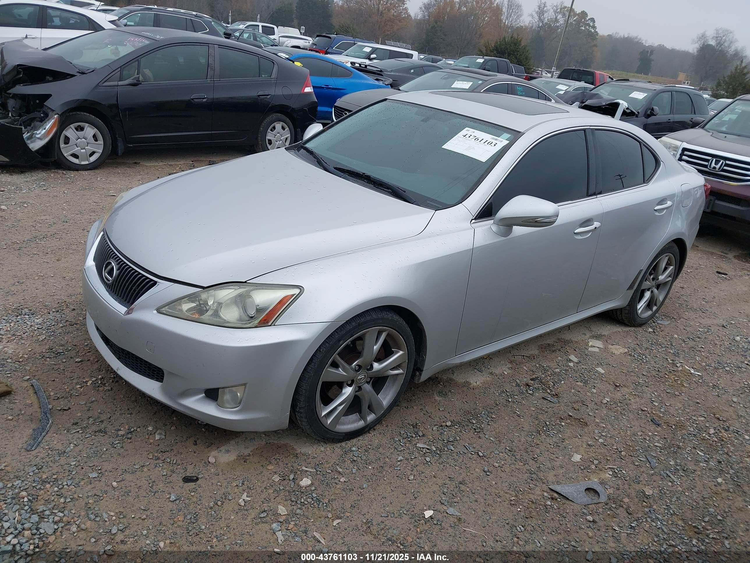 LEXUS IS image 2