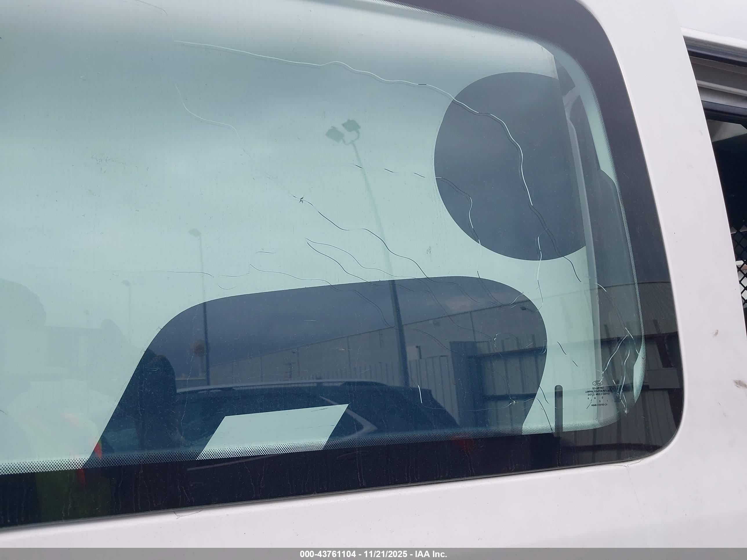 FORD TRANSIT-150 image 6