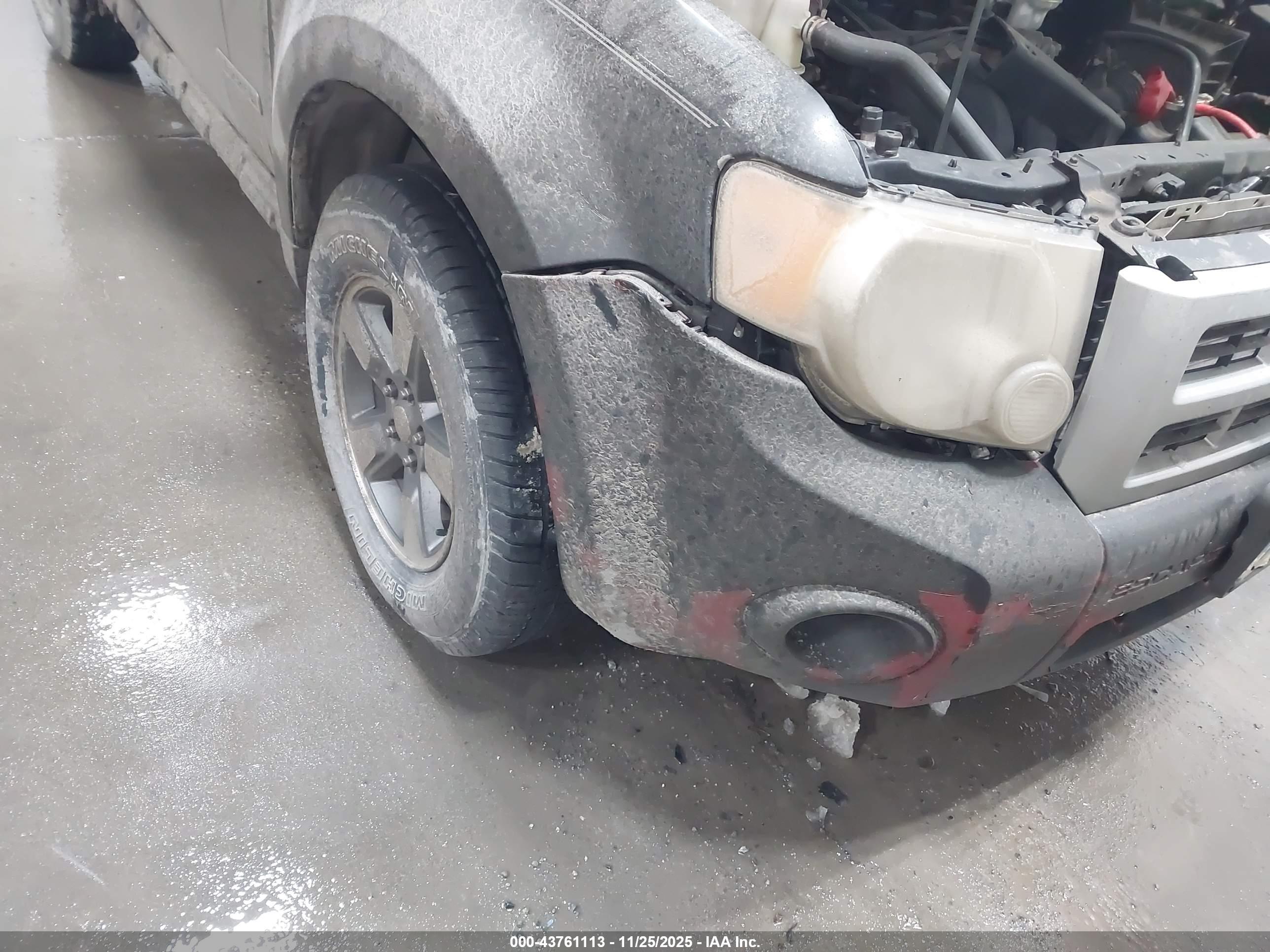 FORD ESCAPE image 6