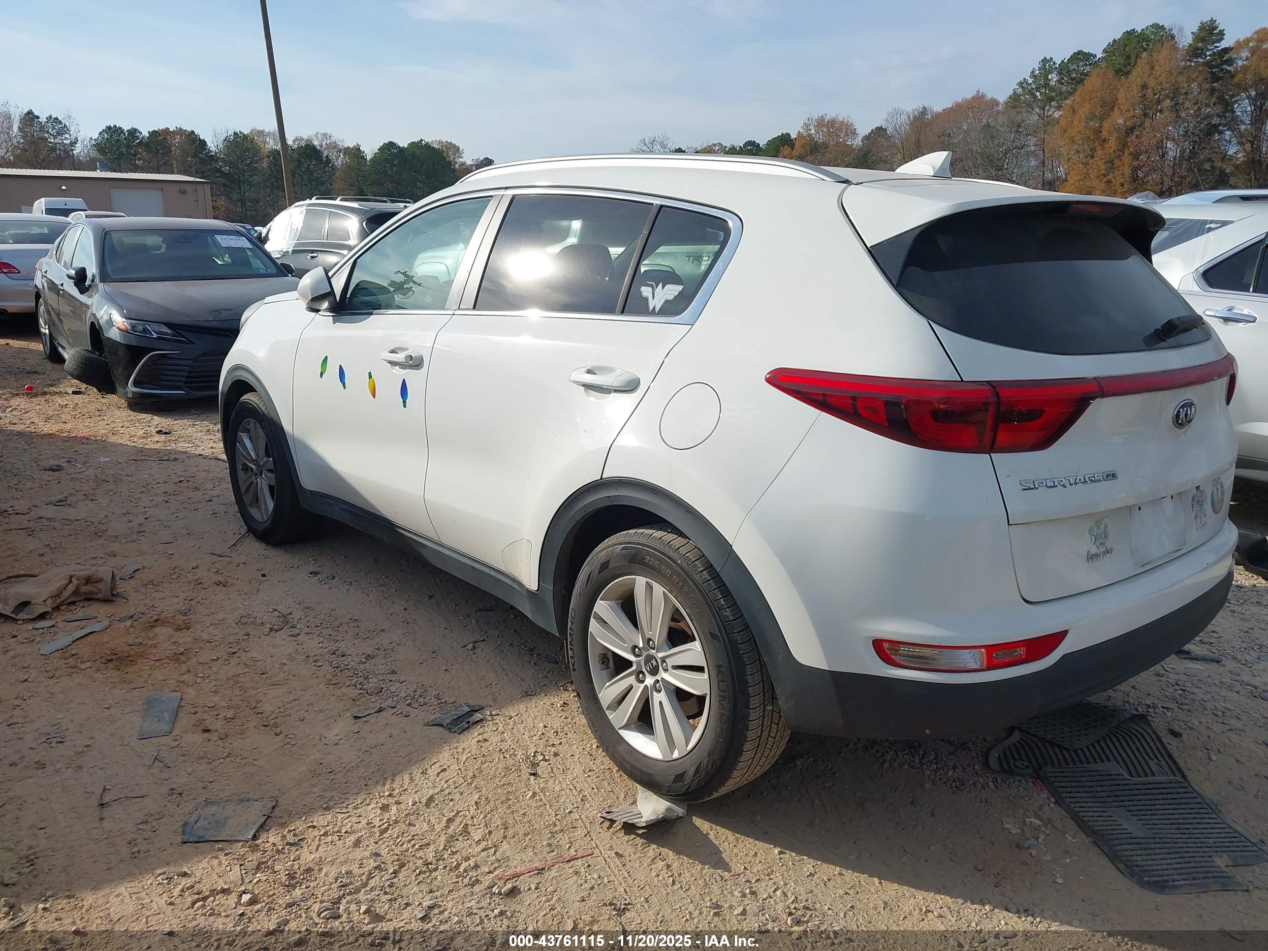 KIA SPORTAGE image 3