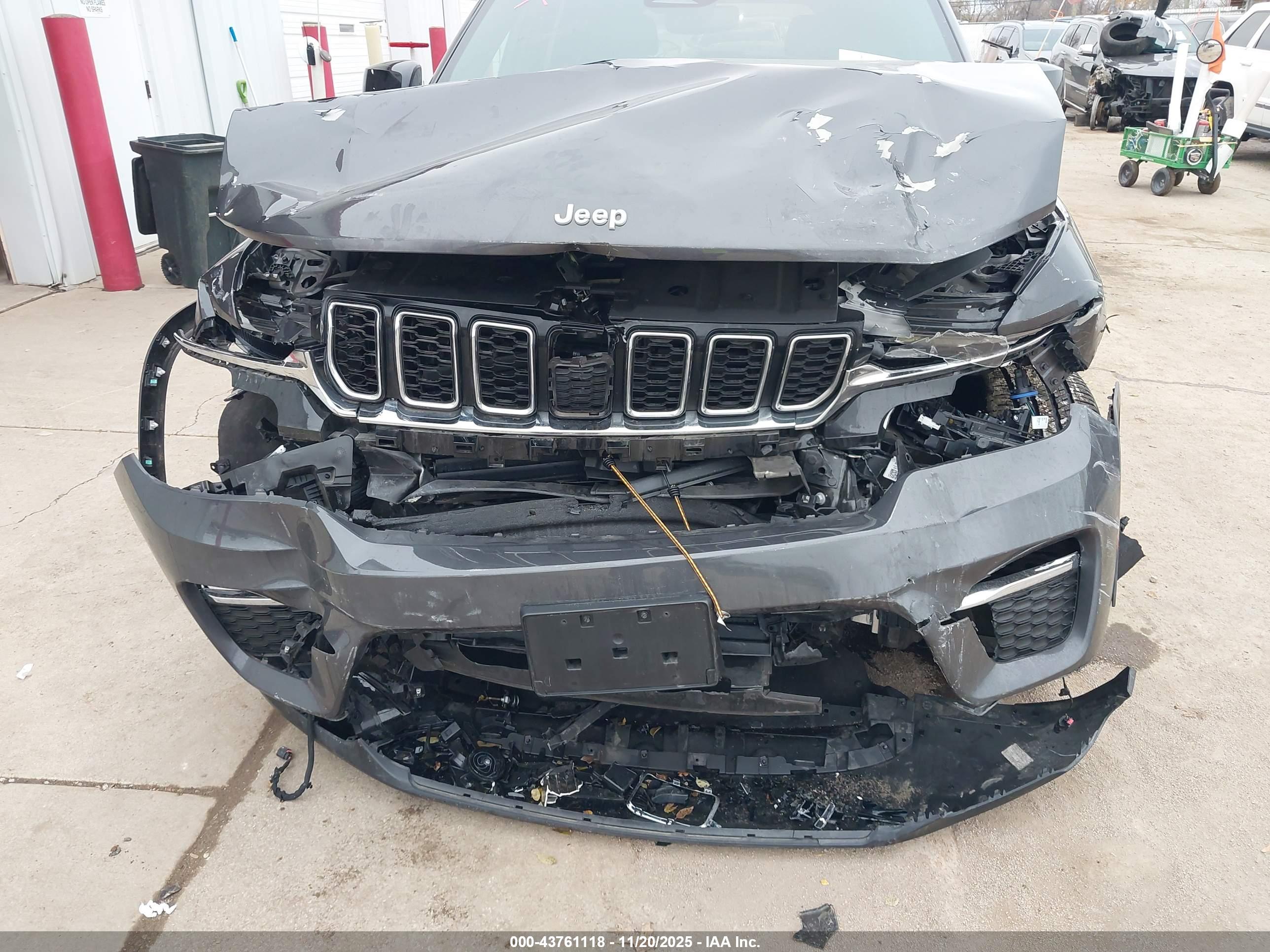 JEEP GRAND image 6