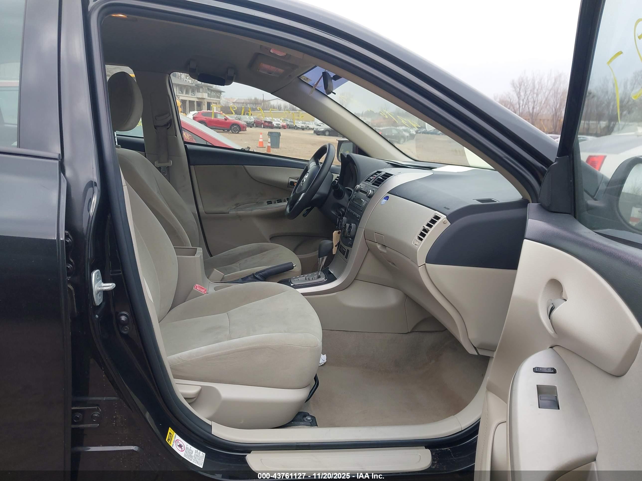 TOYOTA COROLLA image 5