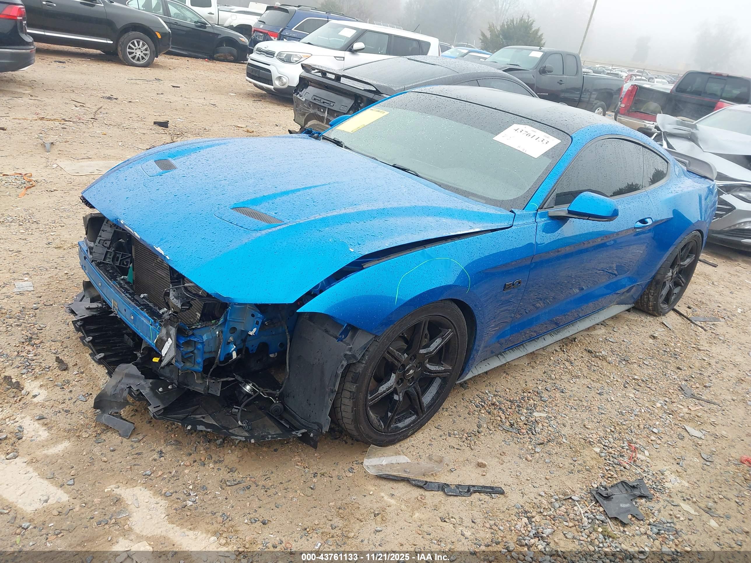 FORD MUSTANG image 2