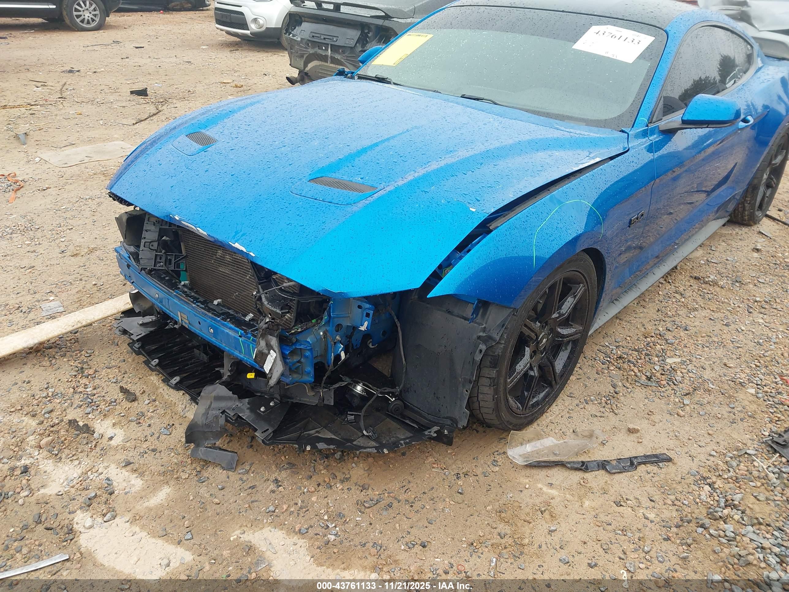 FORD MUSTANG image 6