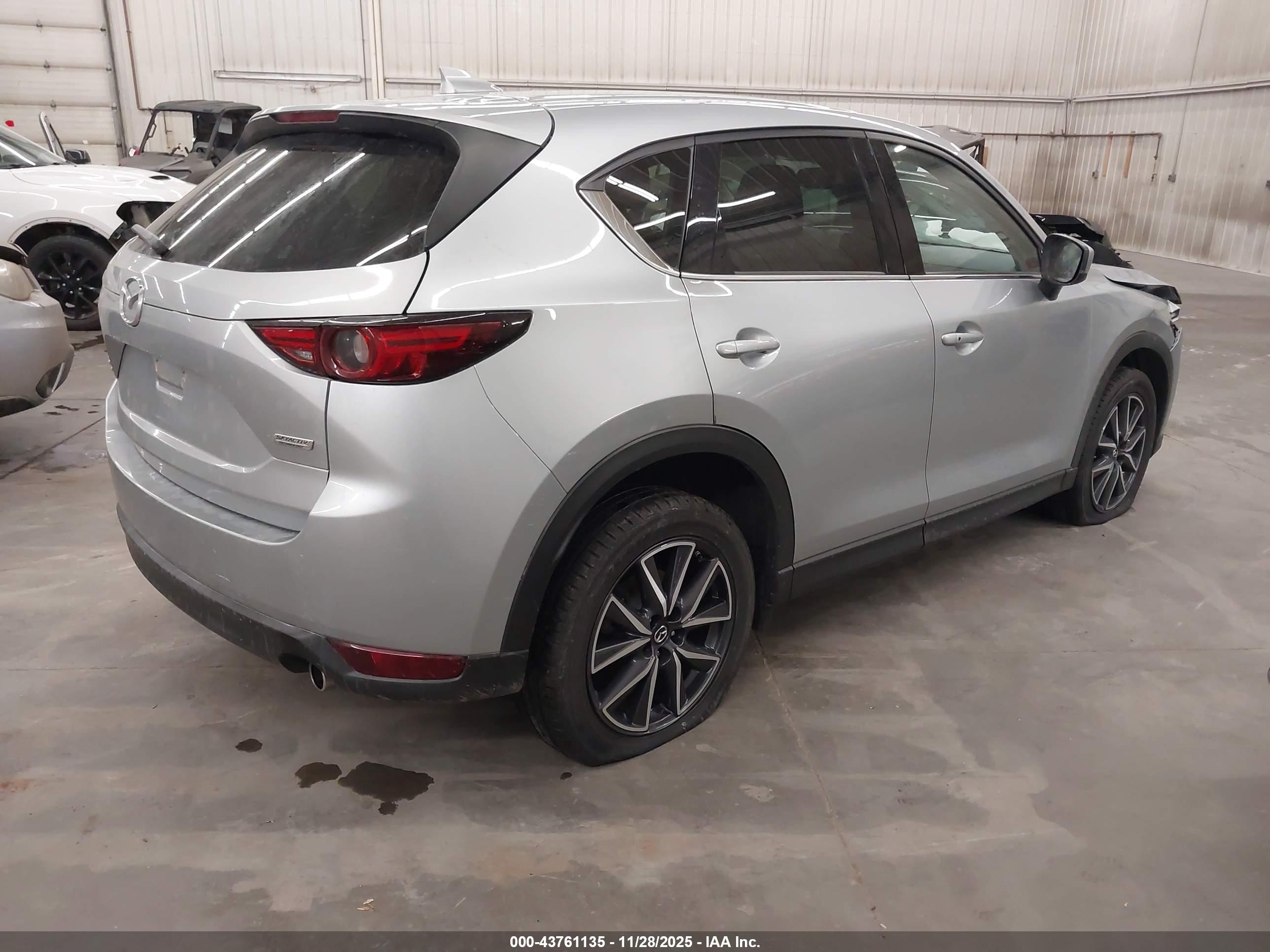 MAZDA CX-5 image 4