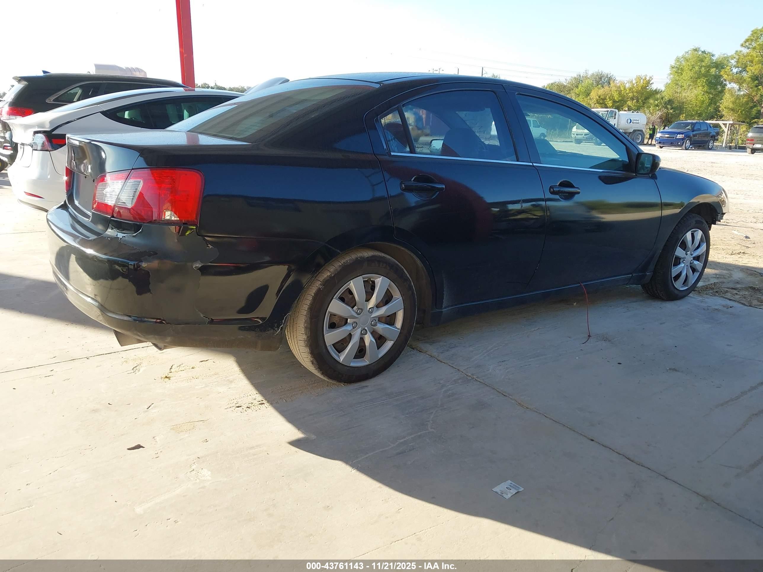 MITSUBISHI GALANT image 4