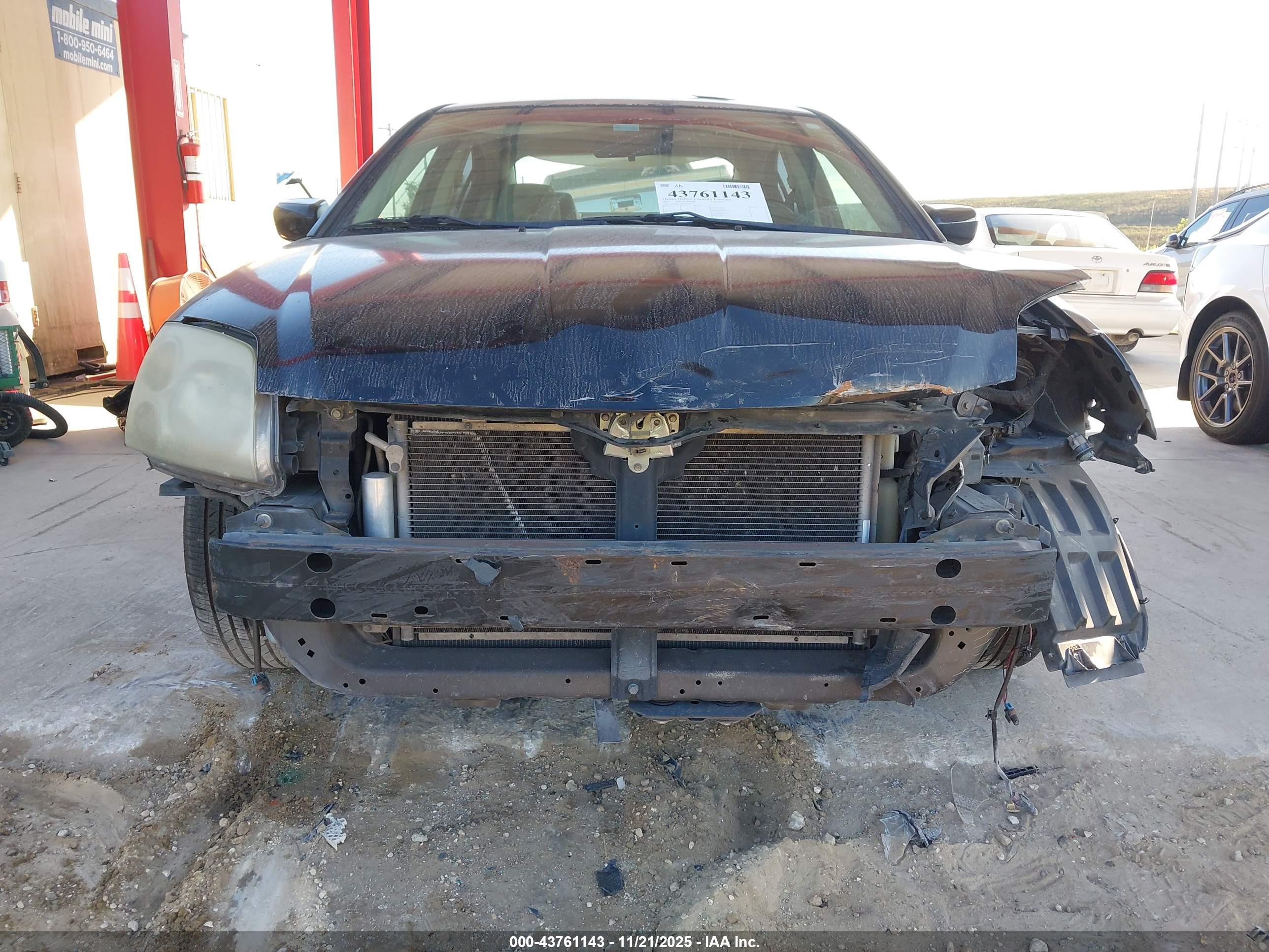 MITSUBISHI GALANT image 6