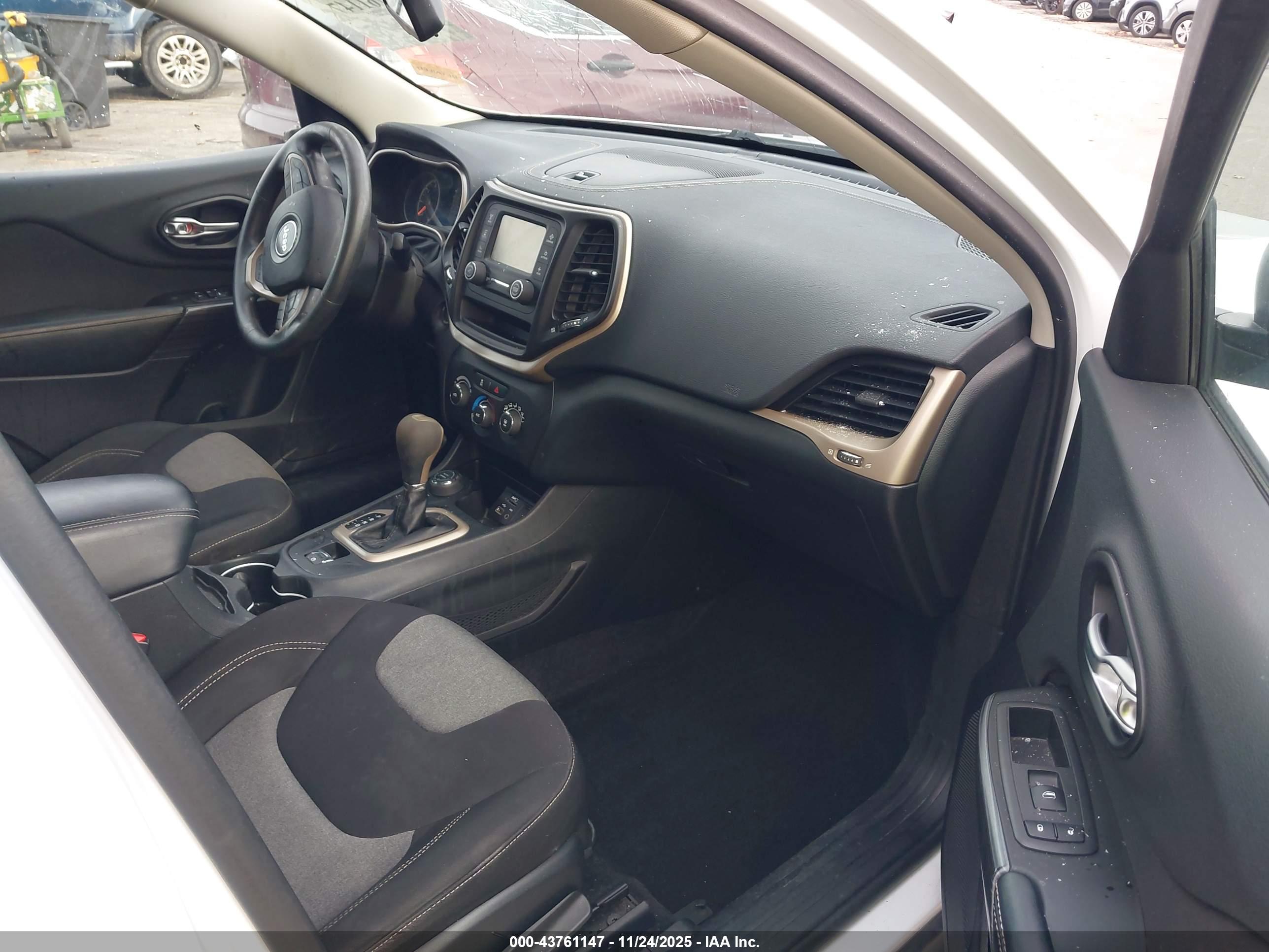 JEEP CHEROKEE image 5