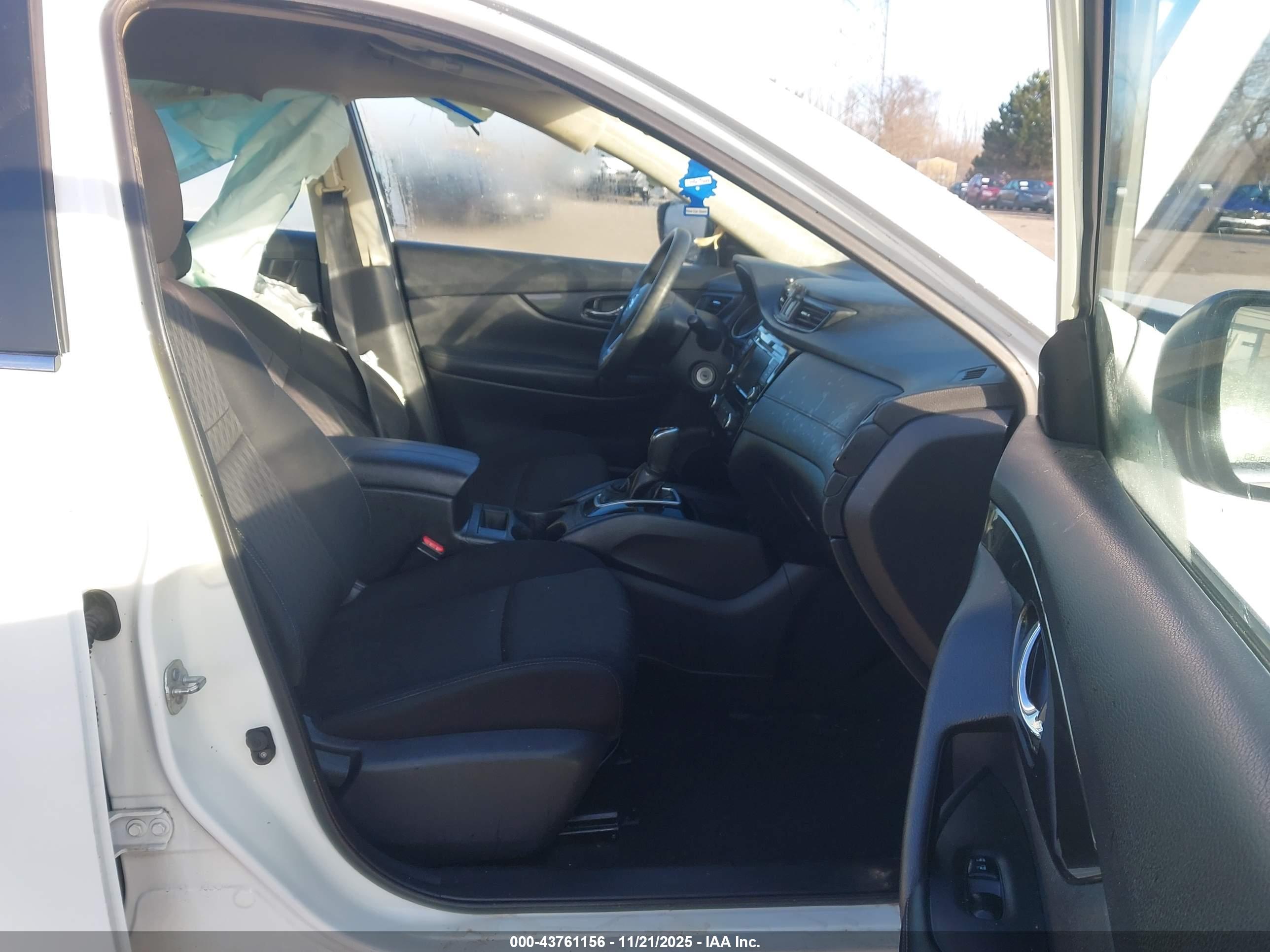 NISSAN ROGUE image 5