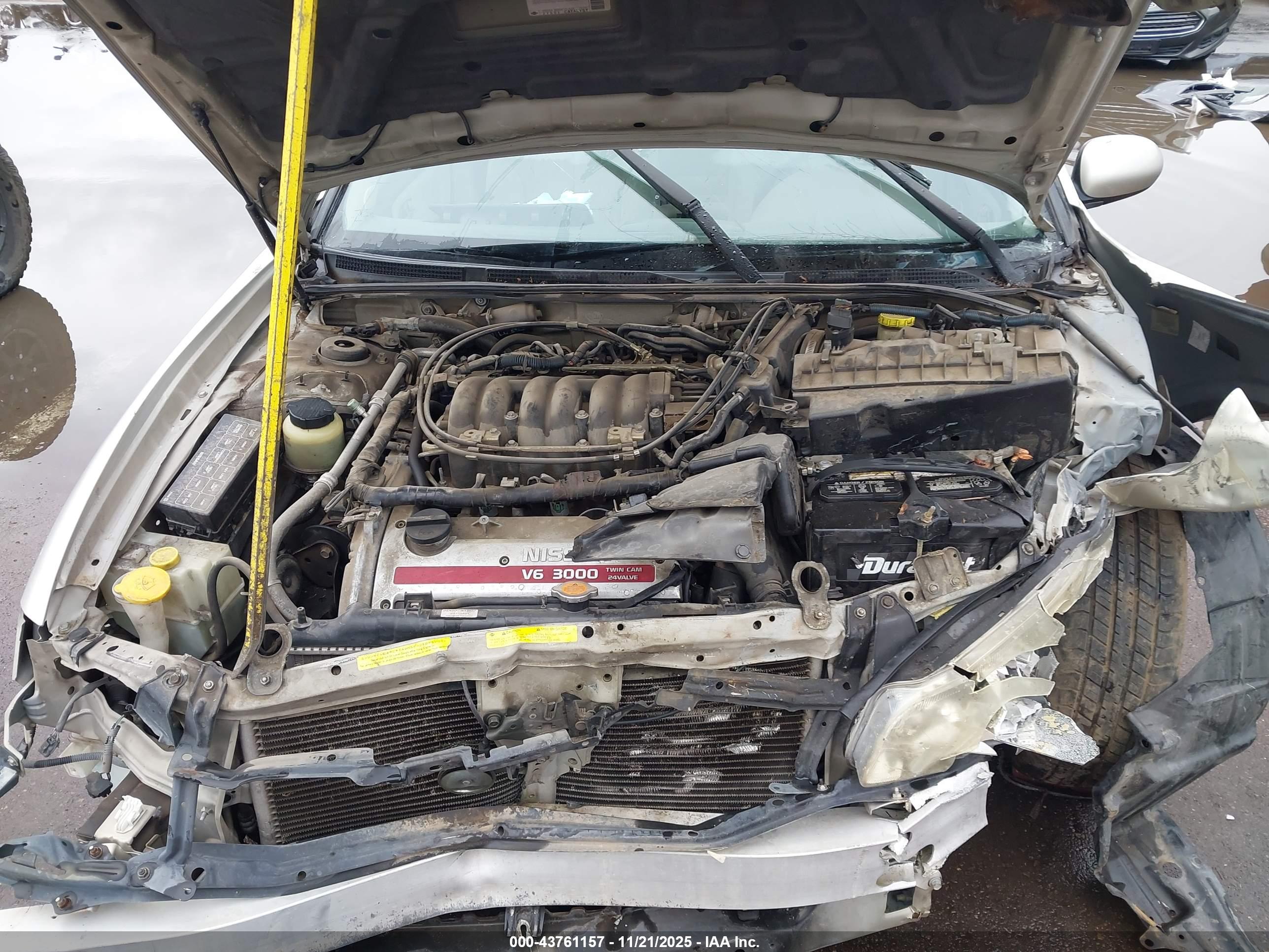 NISSAN MAXIMA image 10