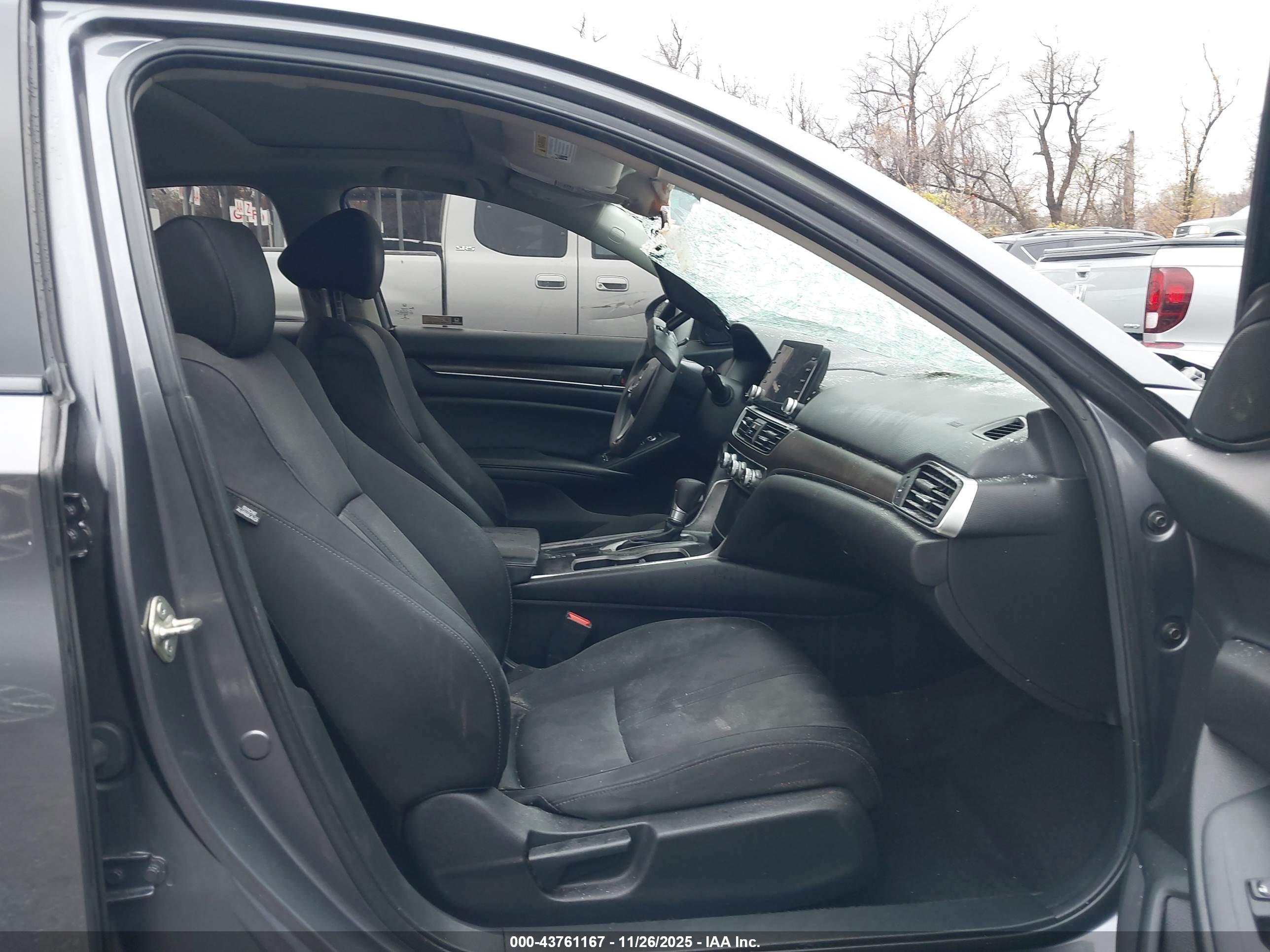 HONDA ACCORD image 5