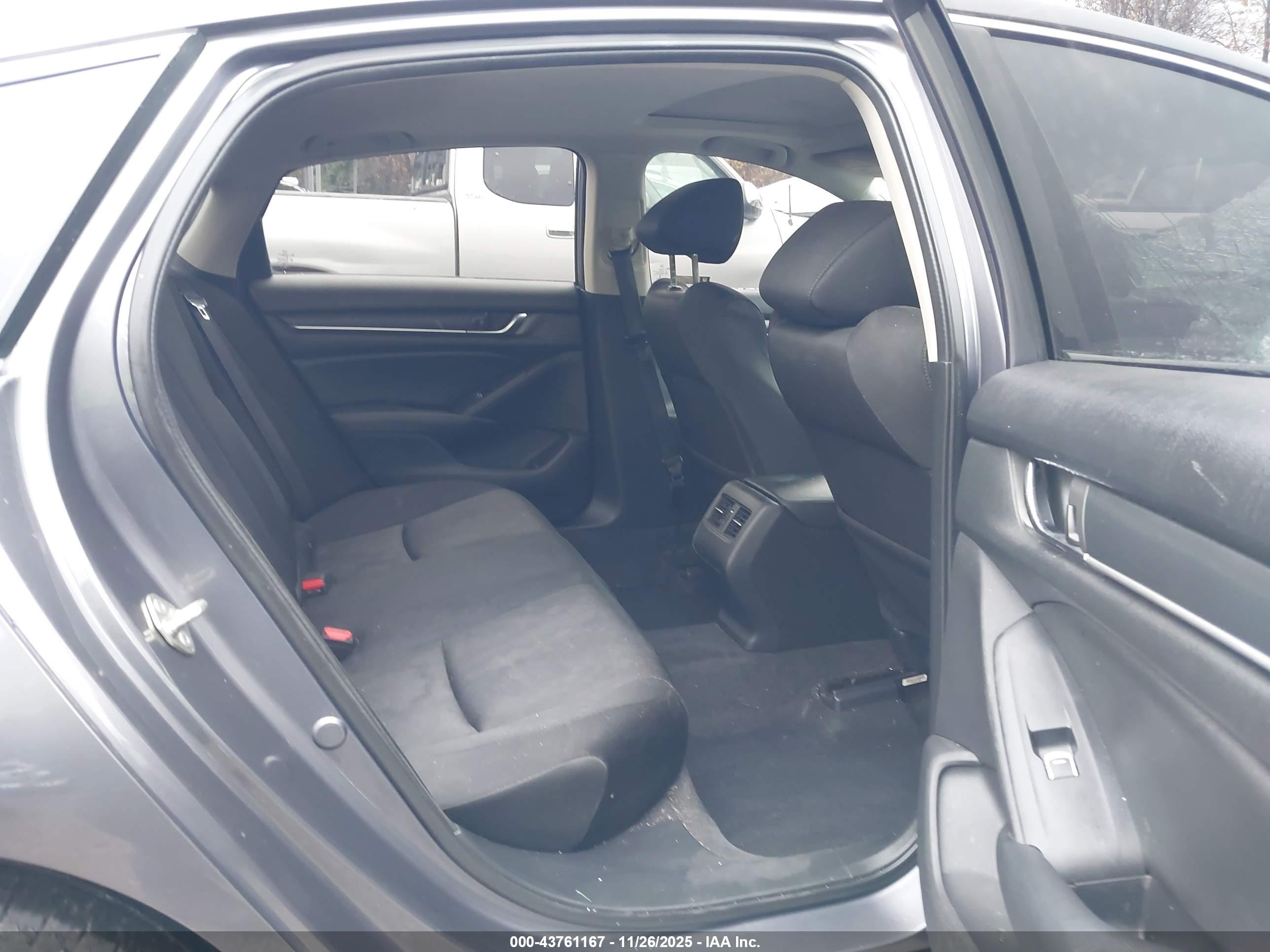 HONDA ACCORD image 8
