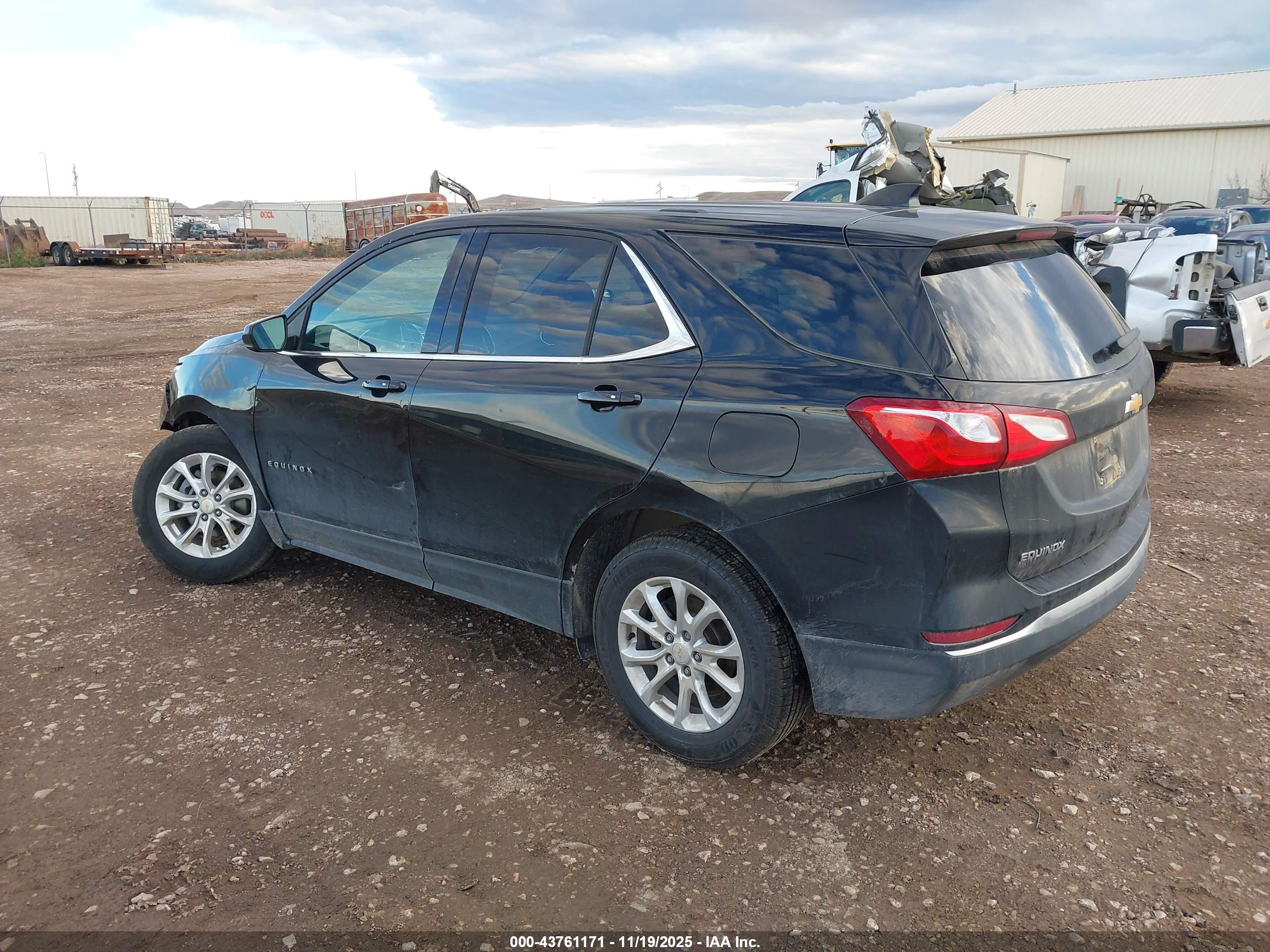 CHEVROLET EQUINOX image 3