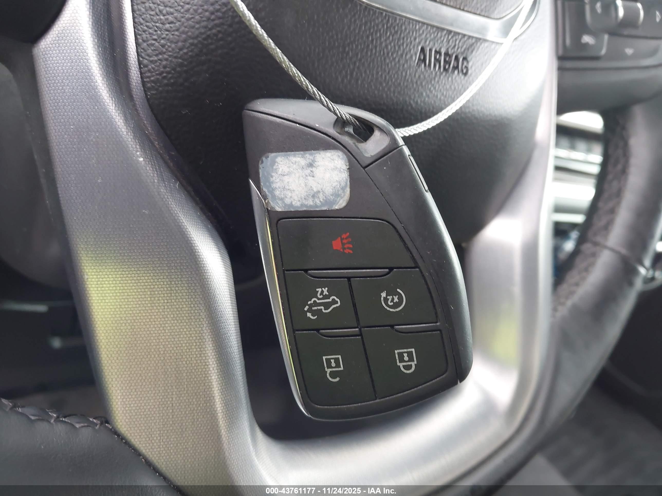 GMC SIERRA image 11