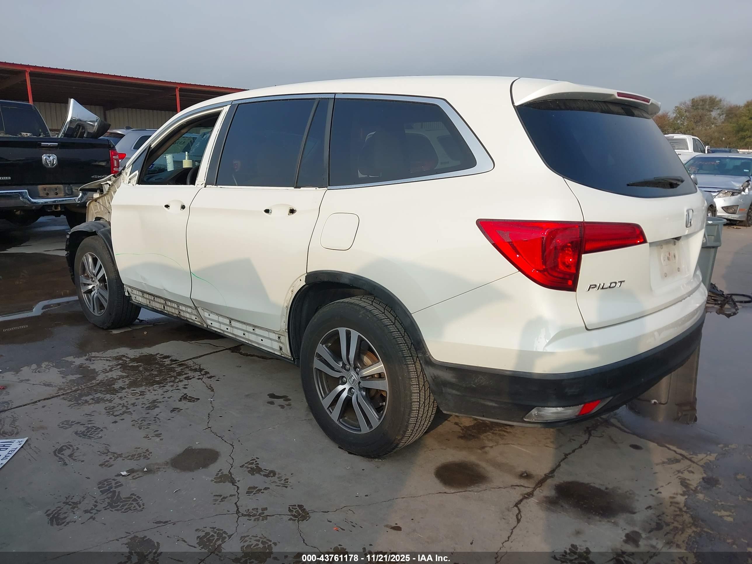 HONDA PILOT image 3