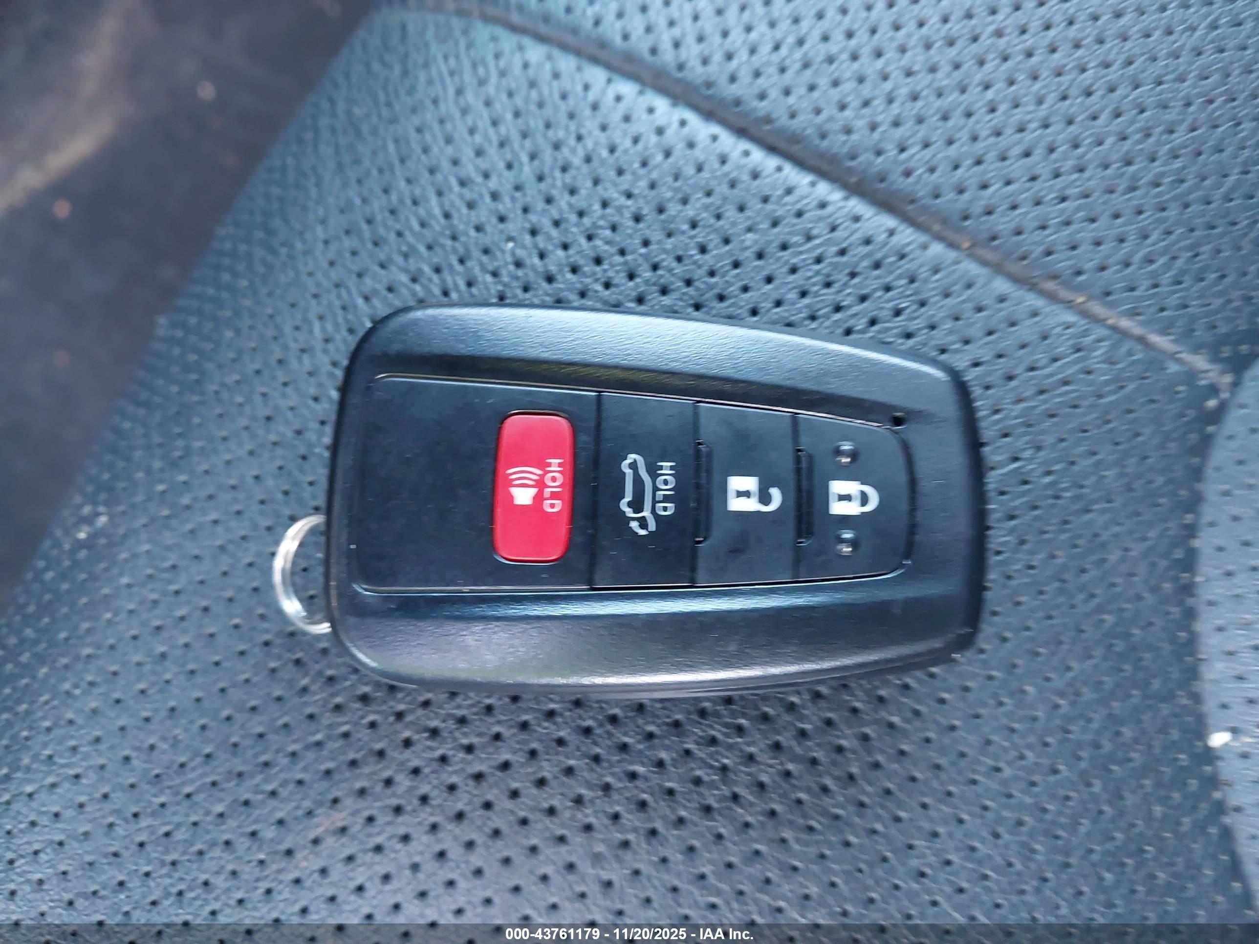 TOYOTA HIGHLANDER image 11