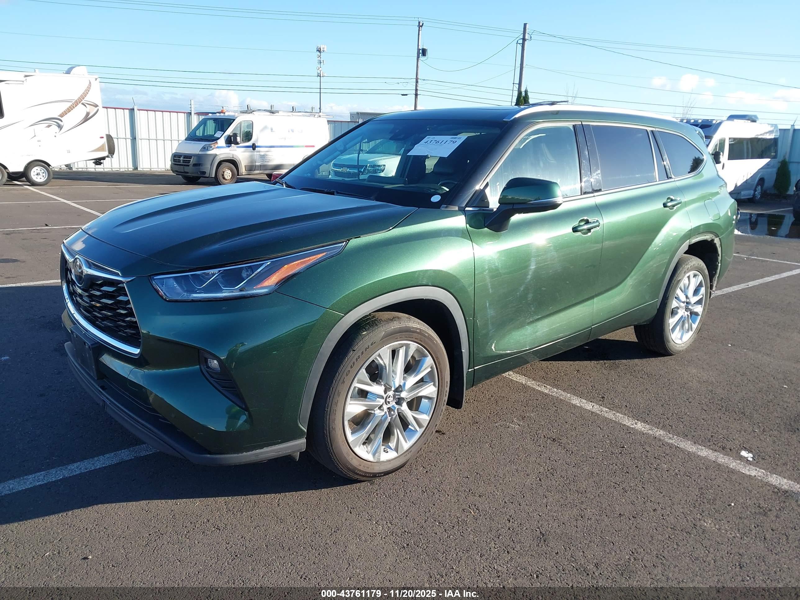 TOYOTA HIGHLANDER image 2