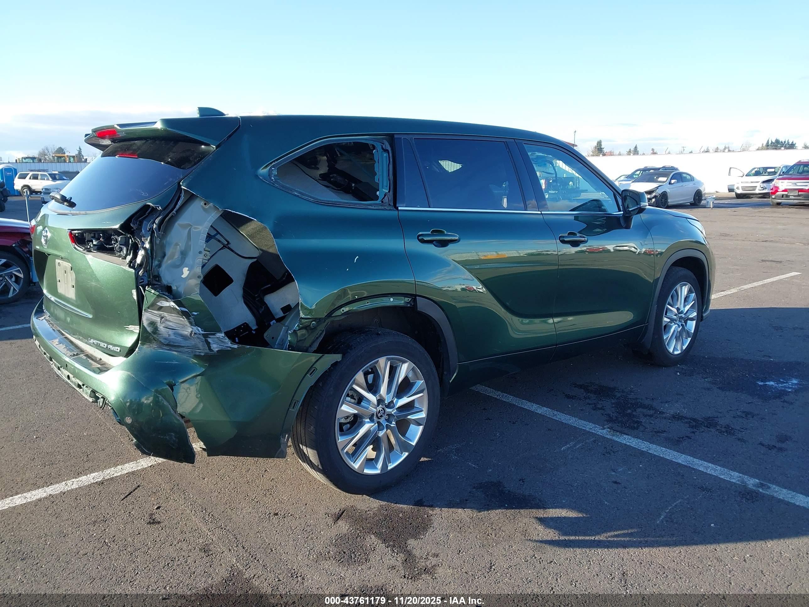 TOYOTA HIGHLANDER image 4
