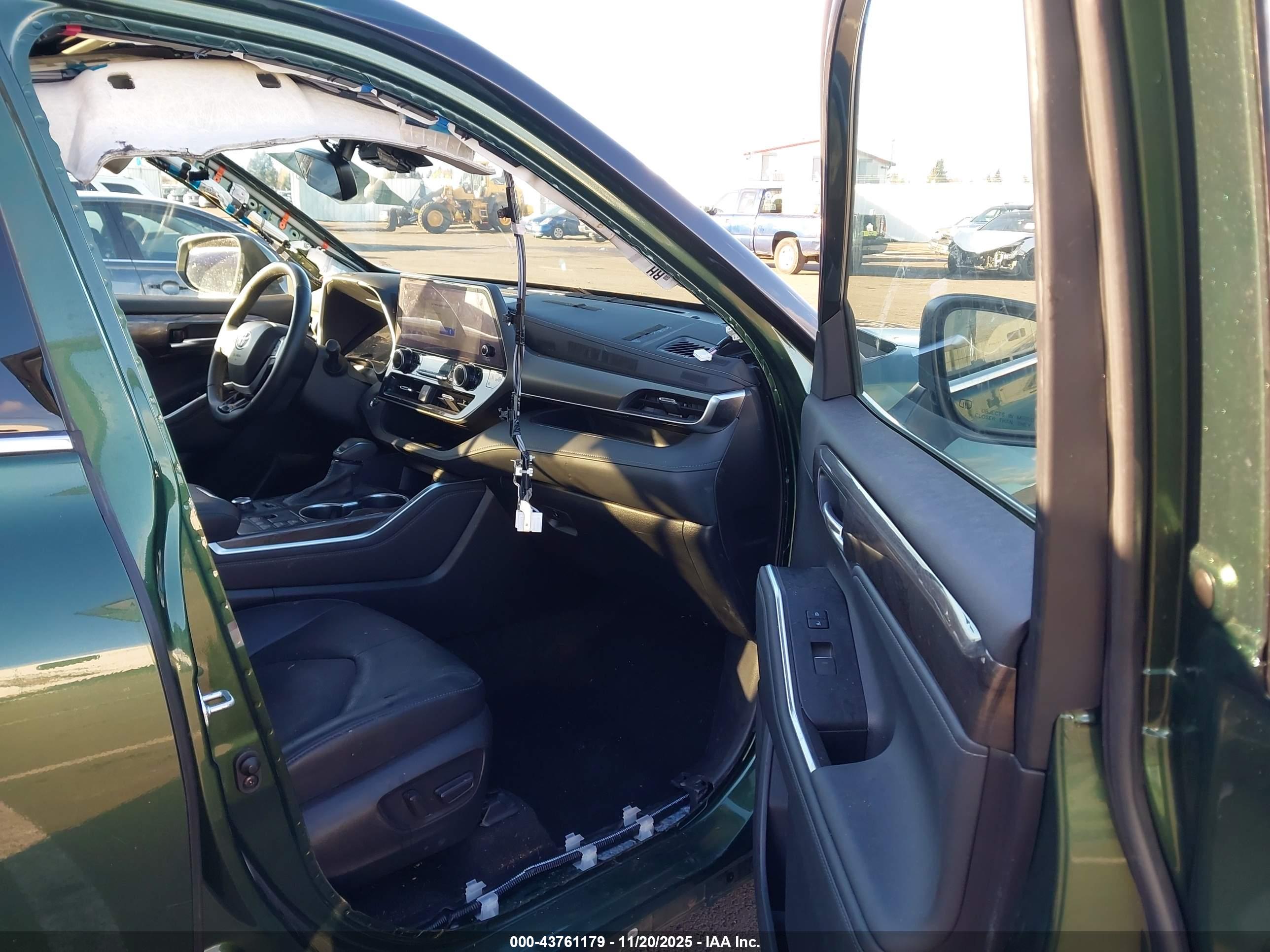 TOYOTA HIGHLANDER image 5