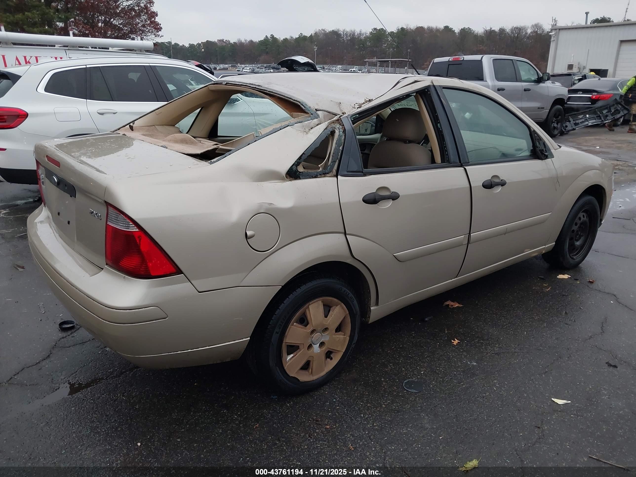 FORD FOCUS image 4
