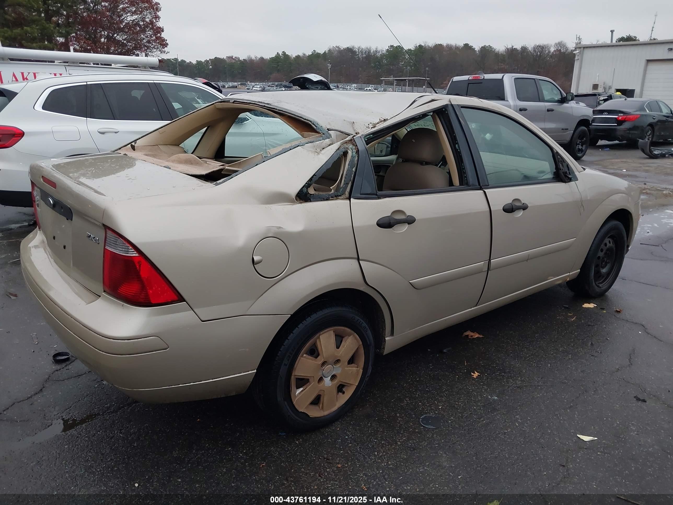 FORD FOCUS image 6