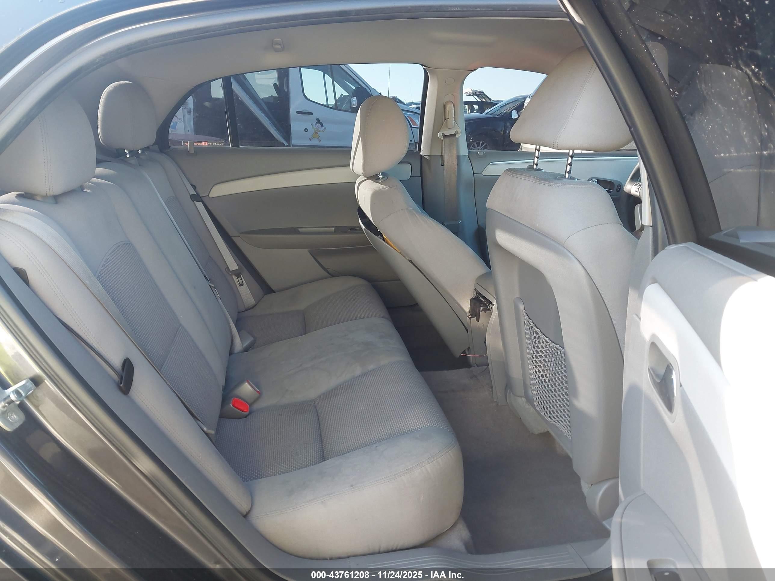 CHEVROLET MALIBU image 8
