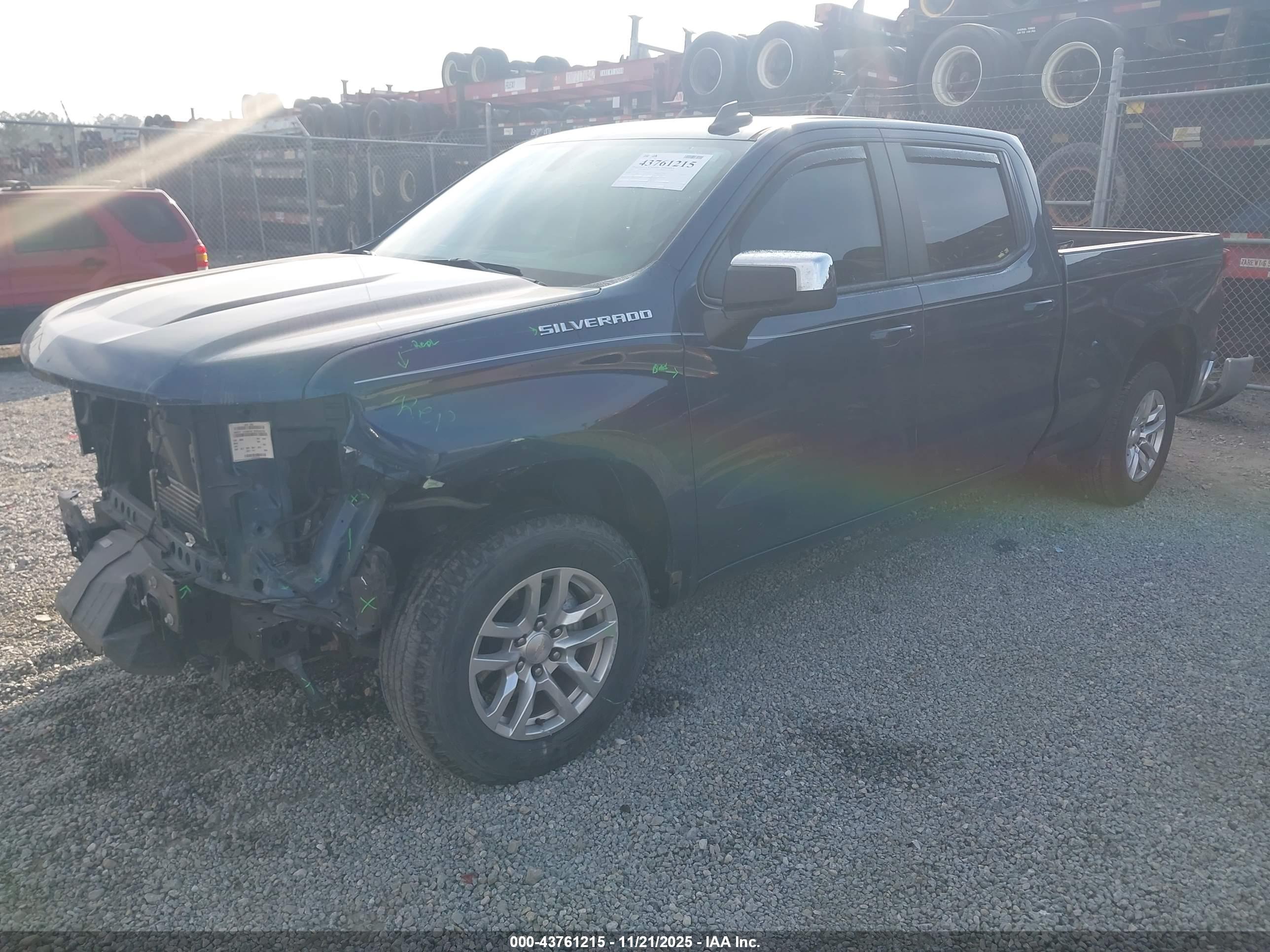 CHEVROLET SILVERADO image 2