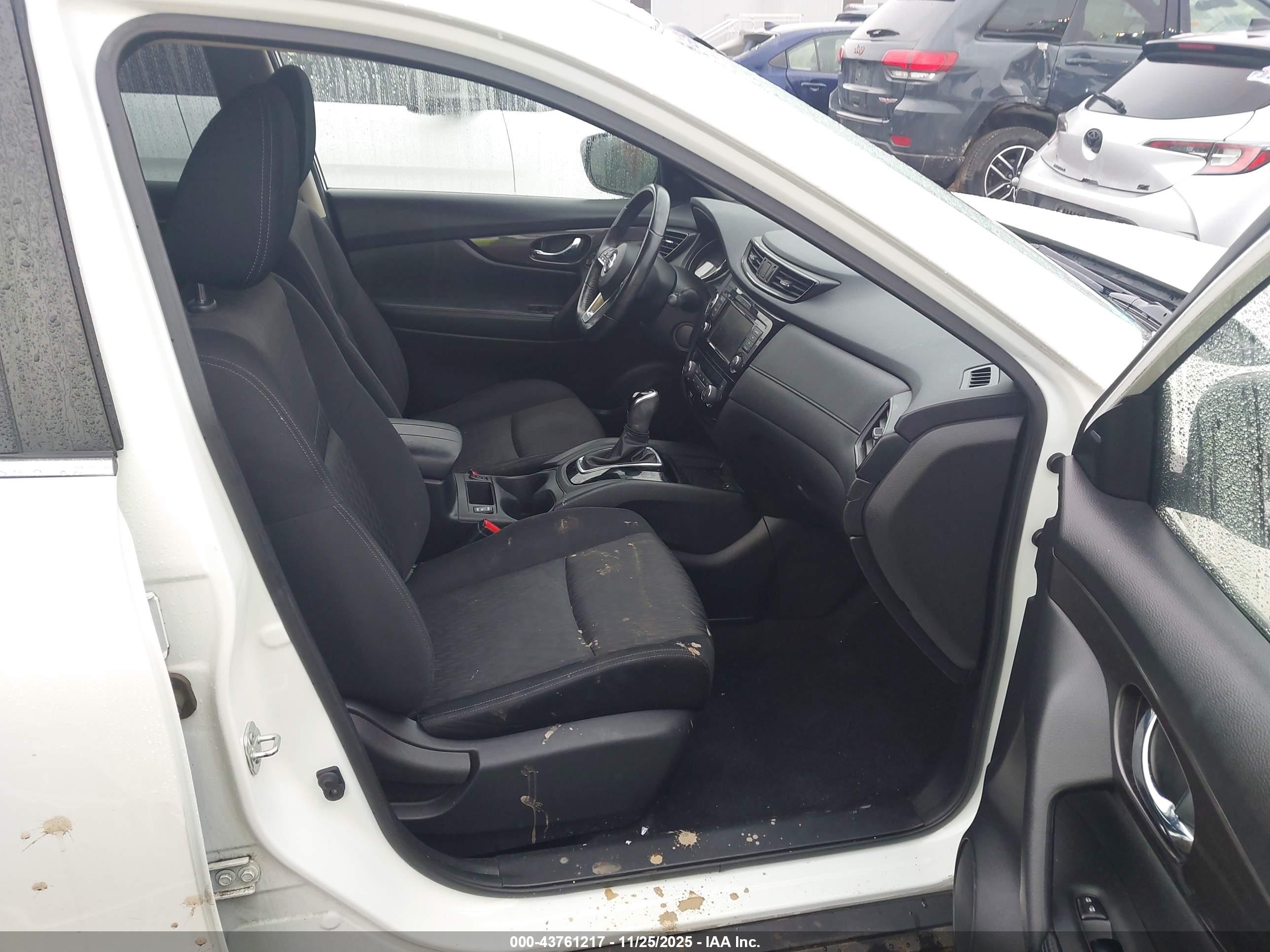 NISSAN ROGUE image 5