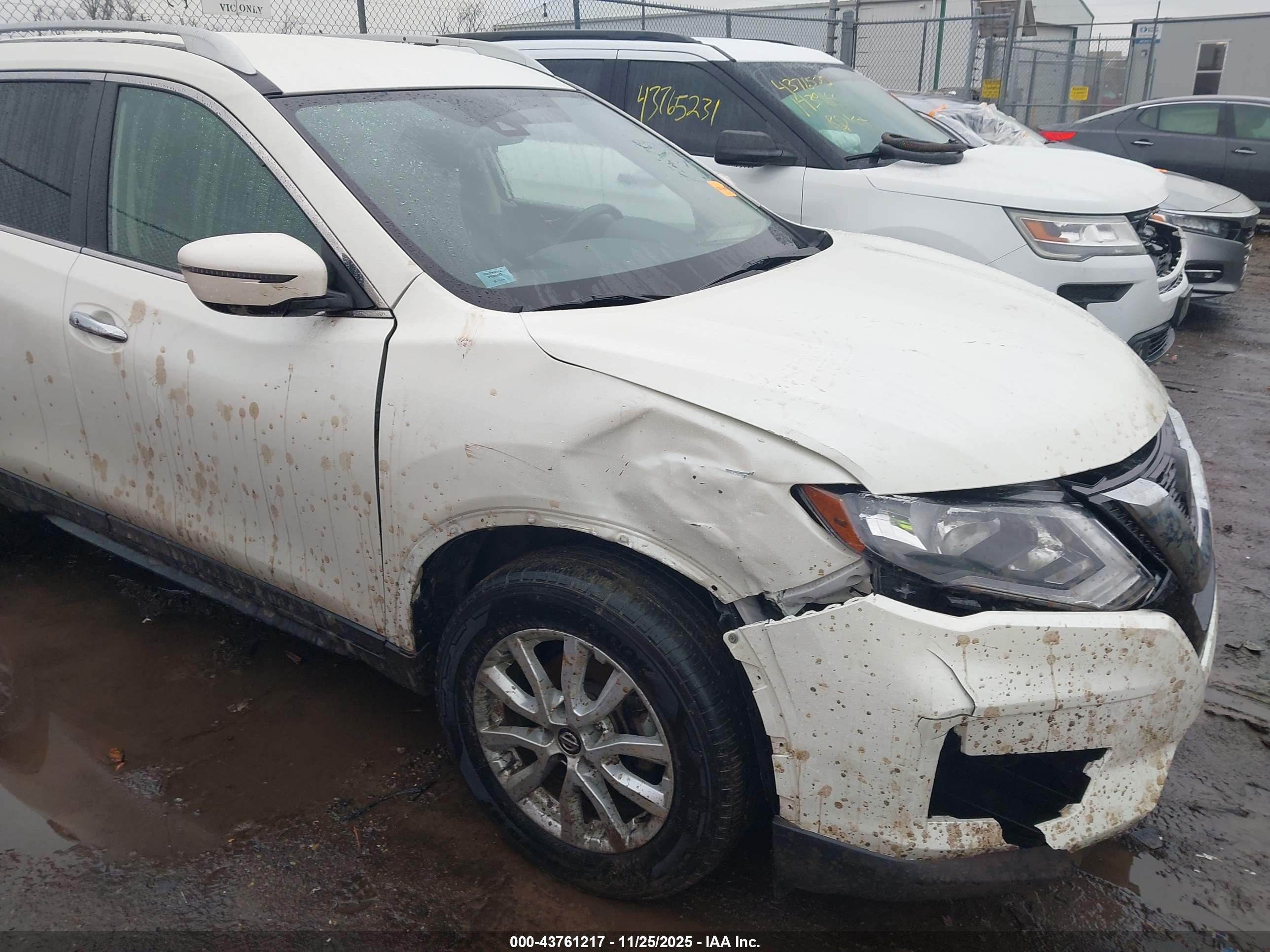 NISSAN ROGUE image 6
