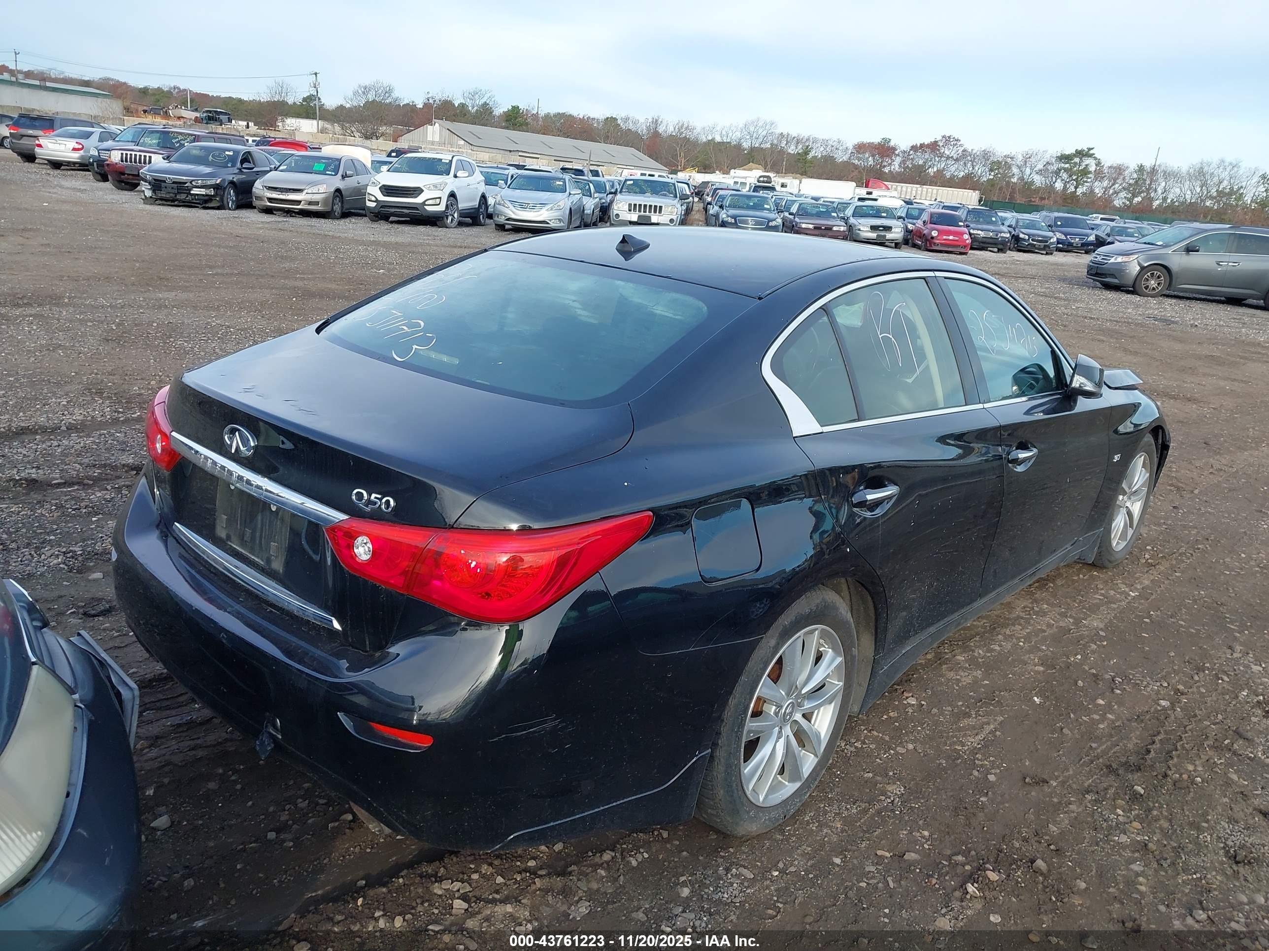 INFINITI Q50 image 4