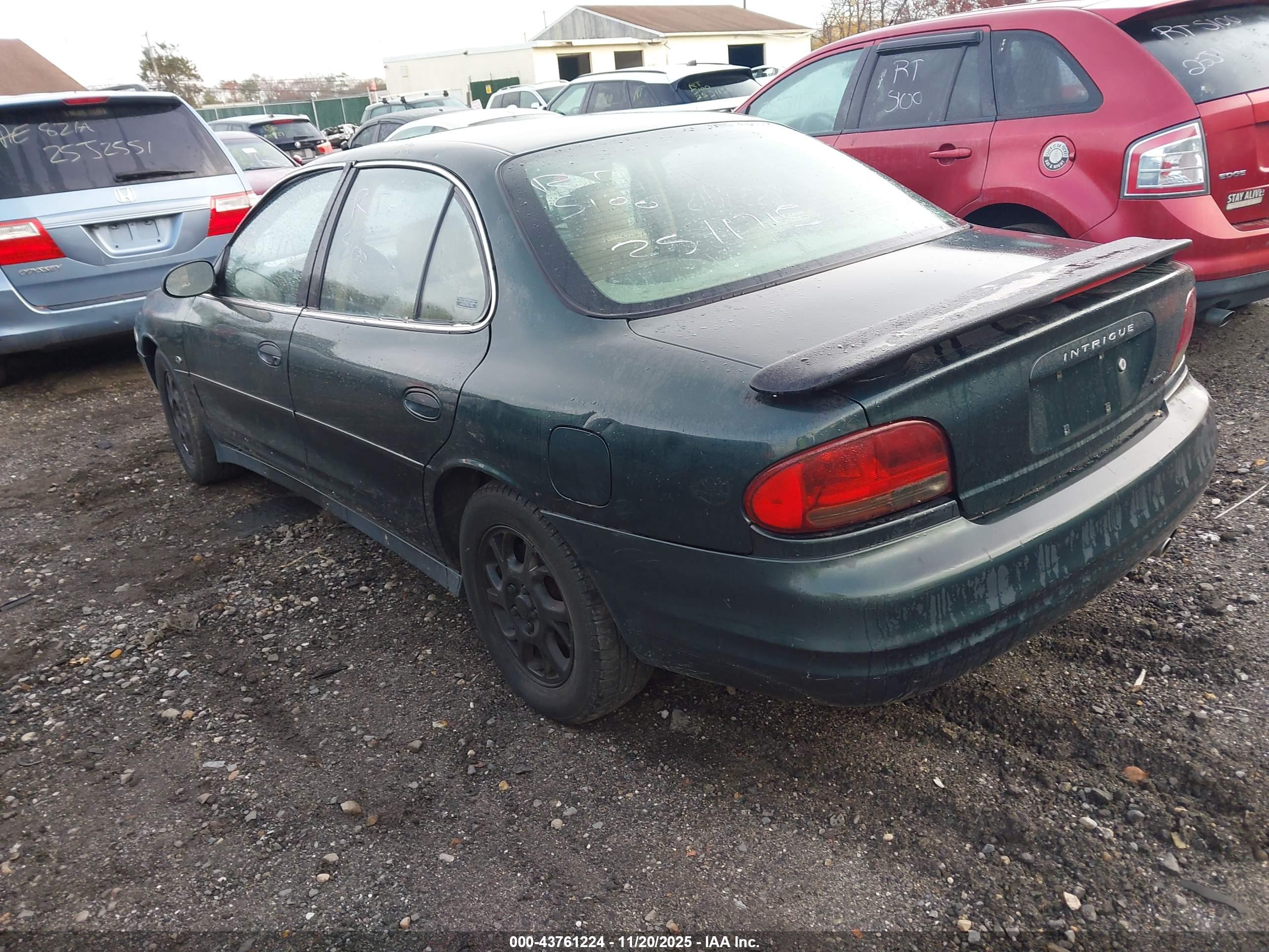 OLDSMOBILE INTRIGUE image 3