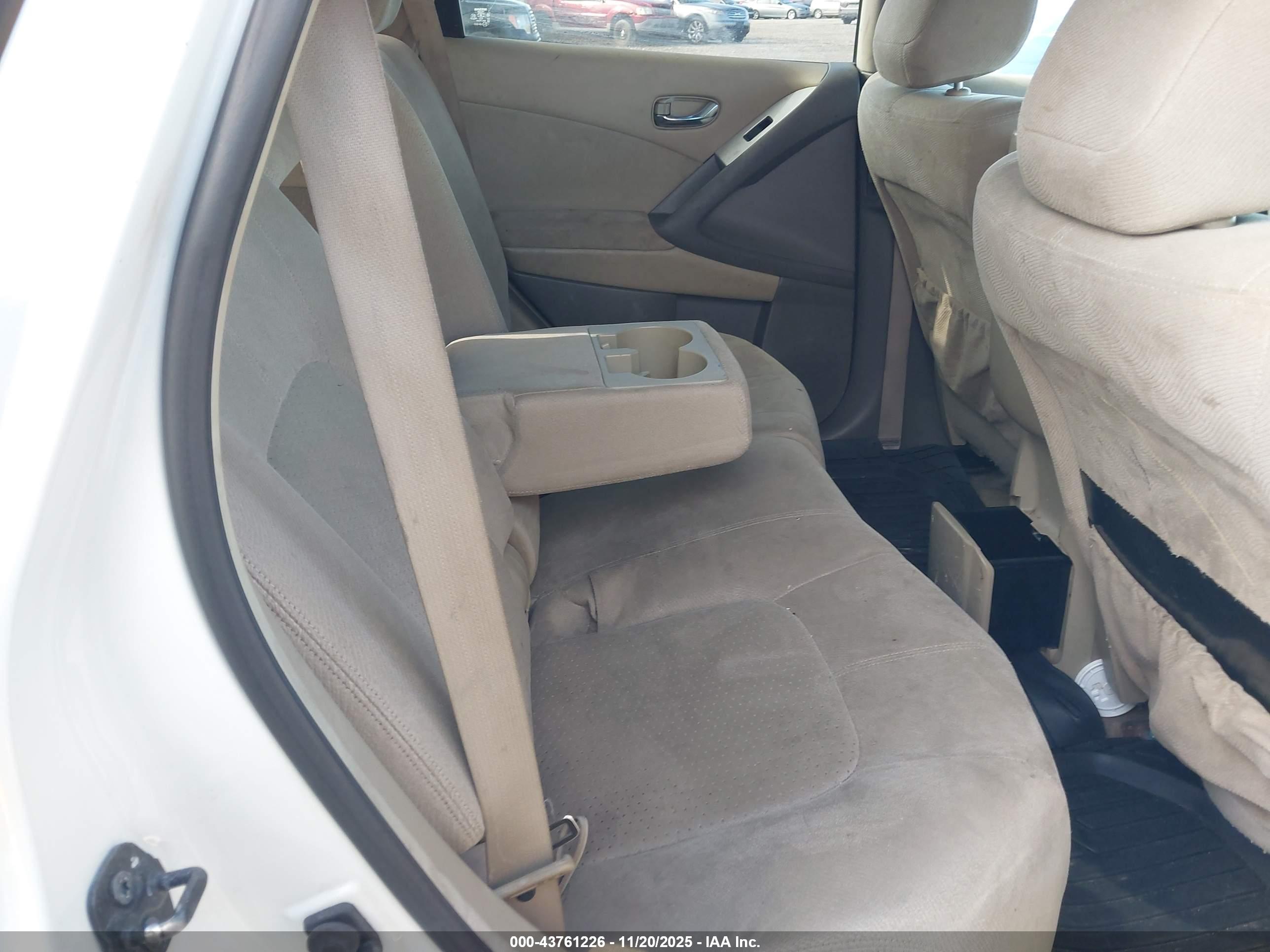 NISSAN MURANO image 8