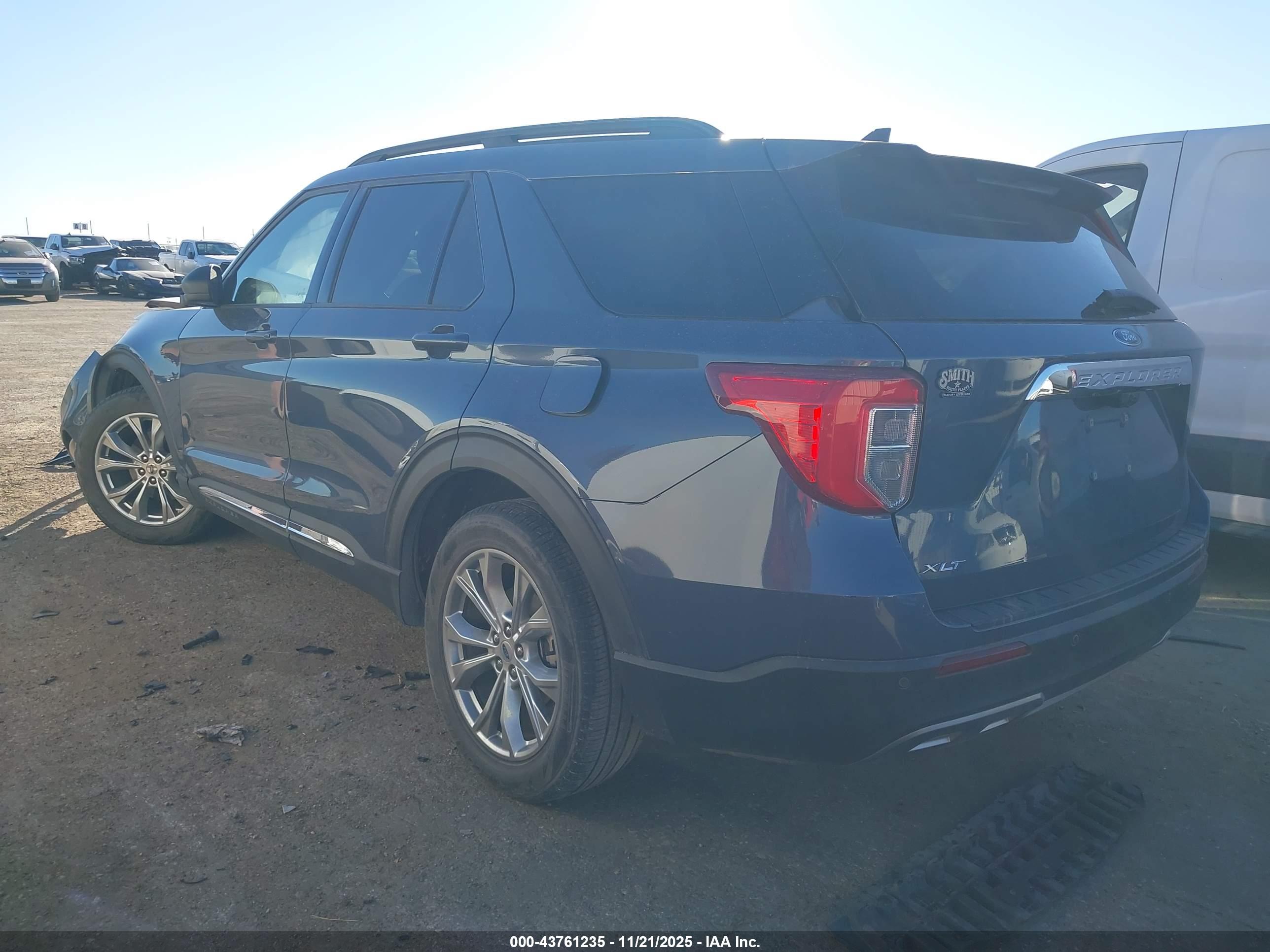 FORD EXPLORER image 3