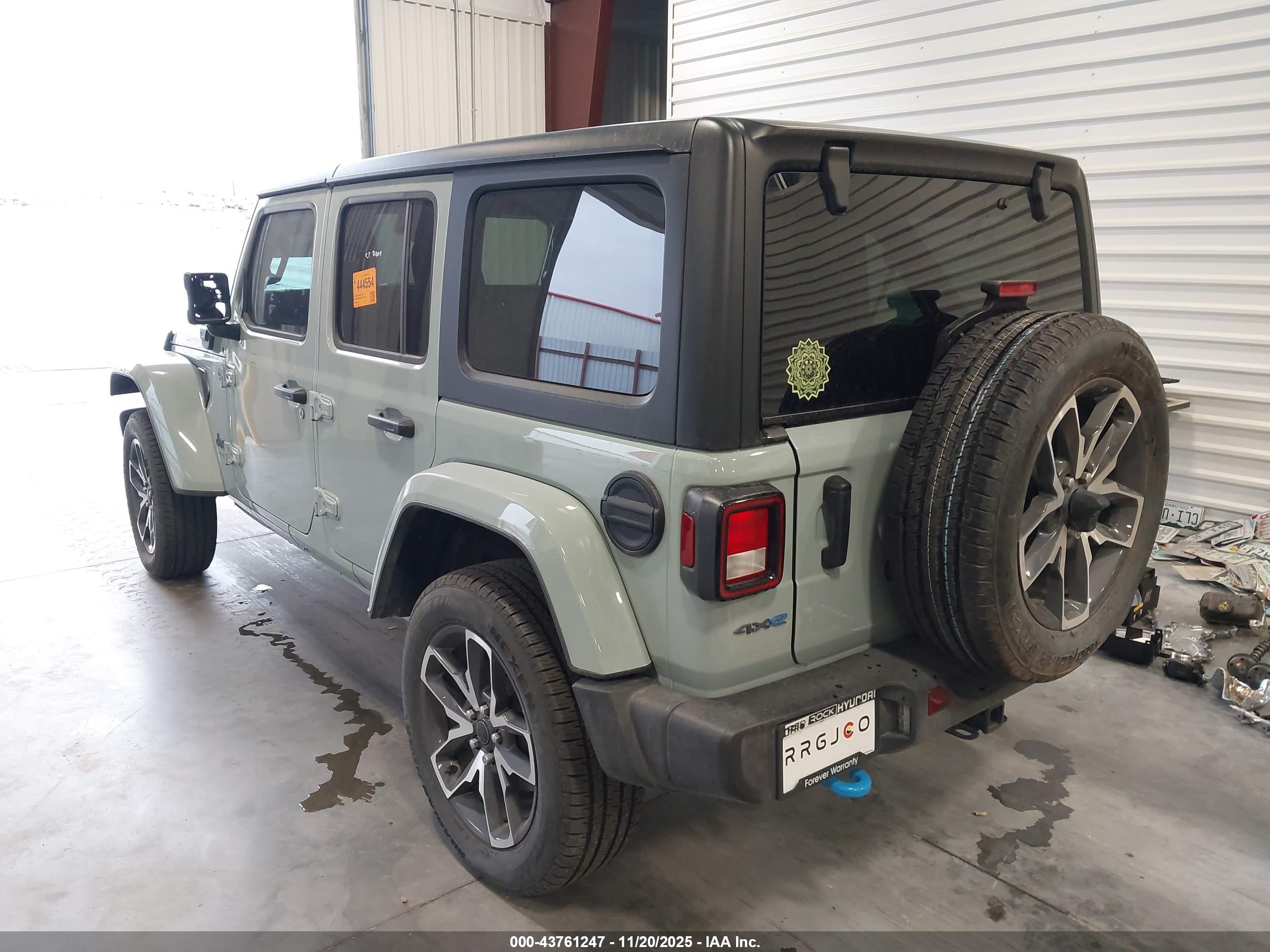 JEEP WRANGLER image 3