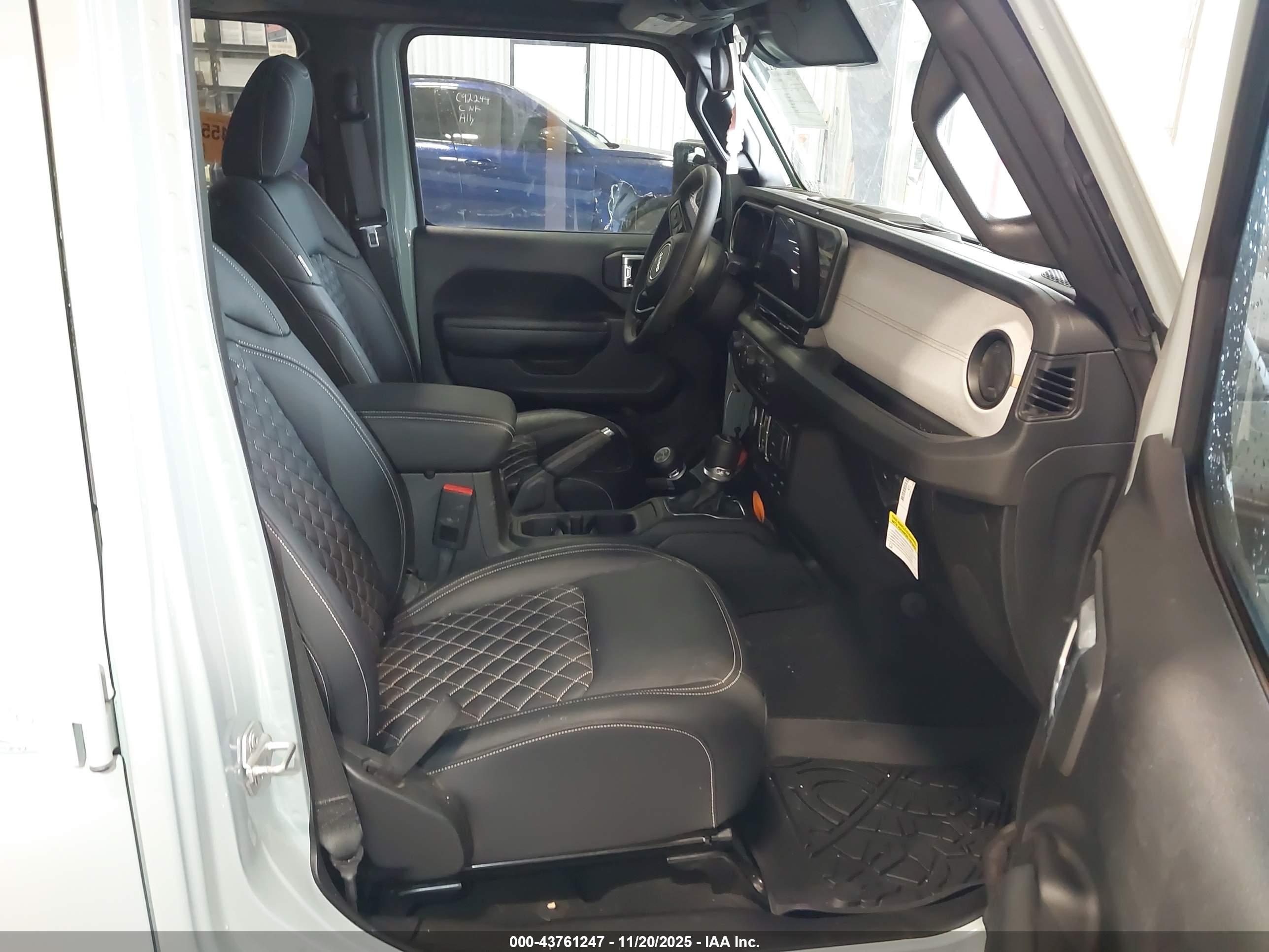 JEEP WRANGLER image 5