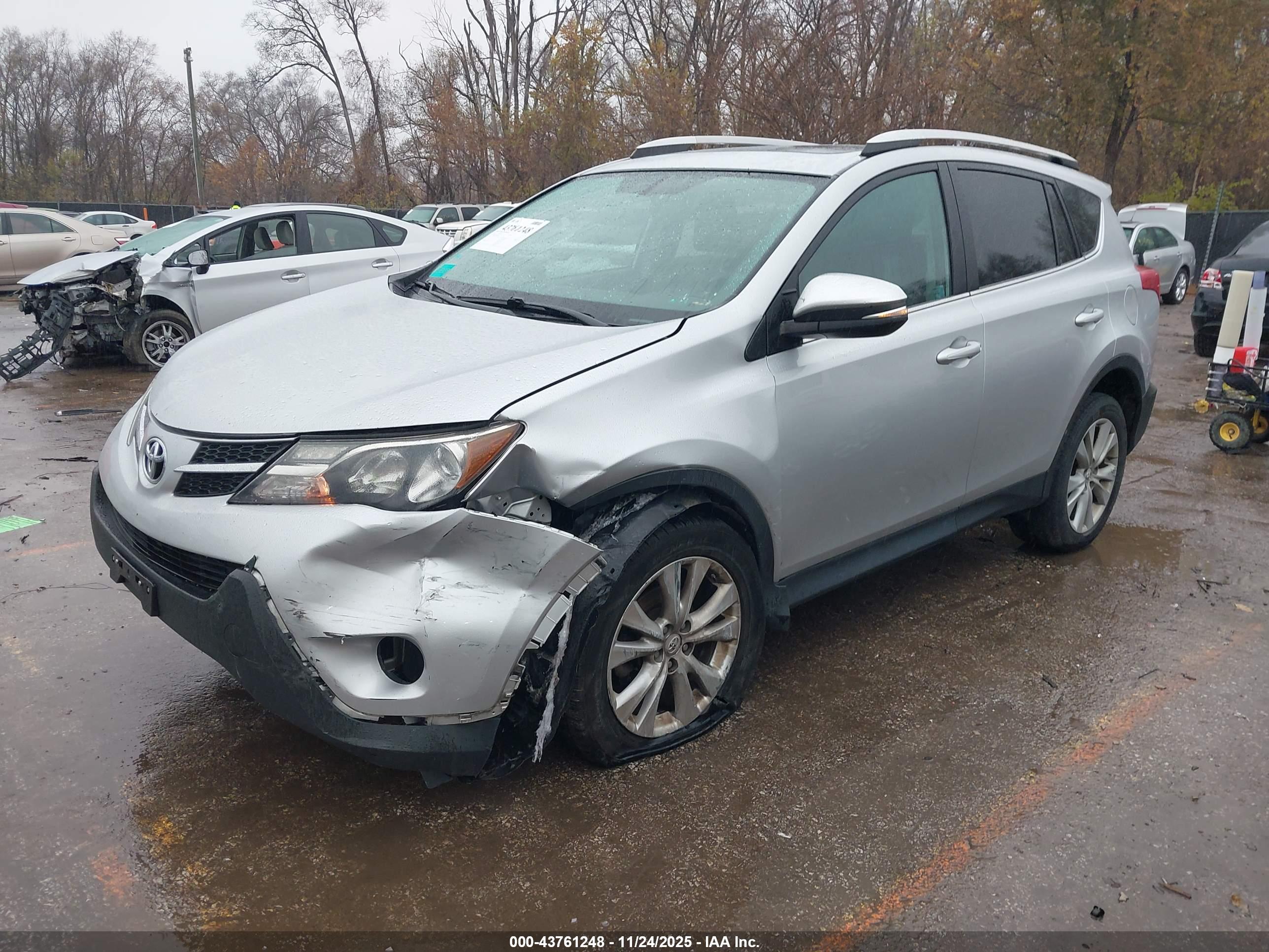 TOYOTA RAV4 image 2