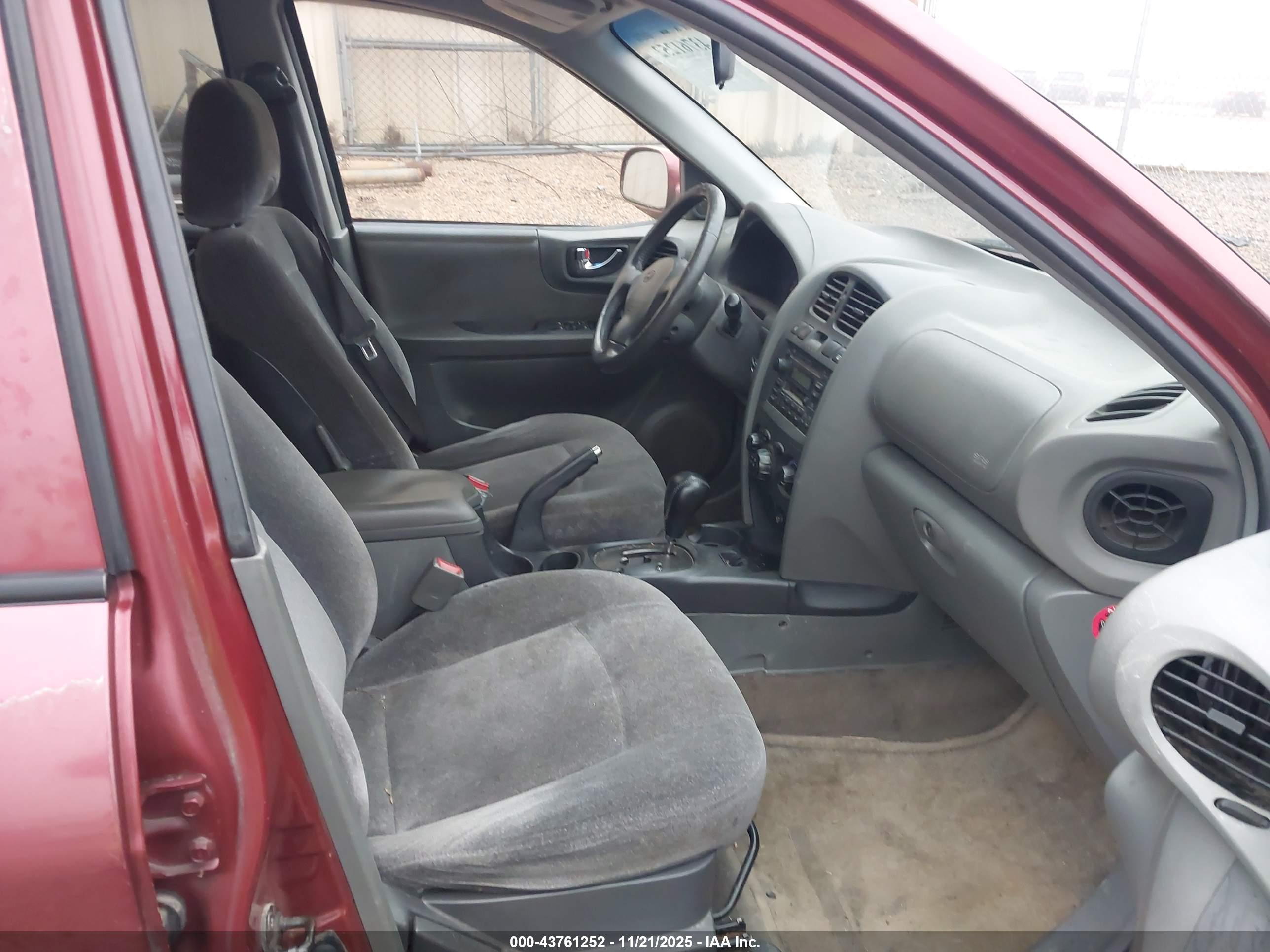 HYUNDAI SANTA image 5