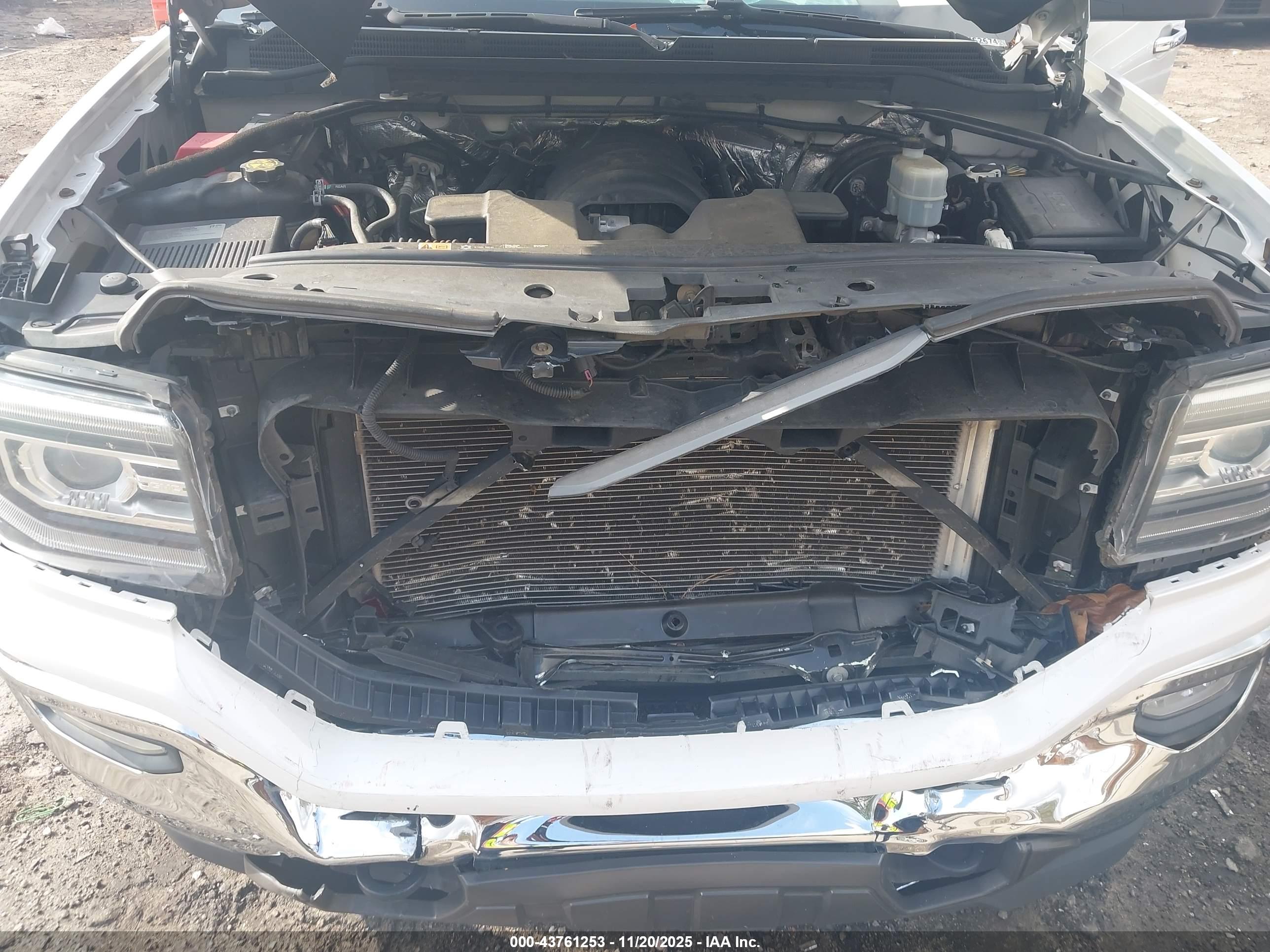 GMC SIERRA image 10