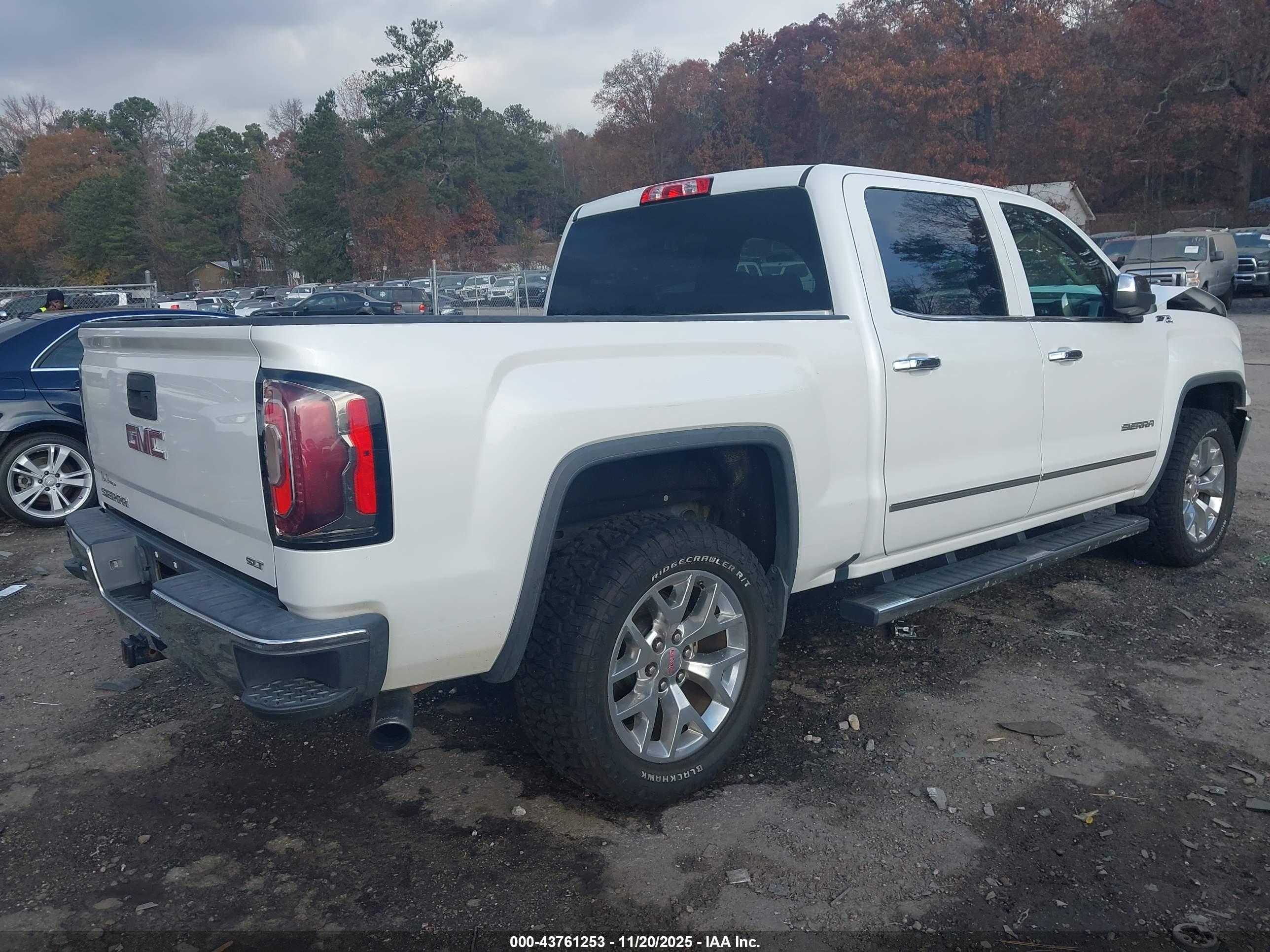 GMC SIERRA image 4