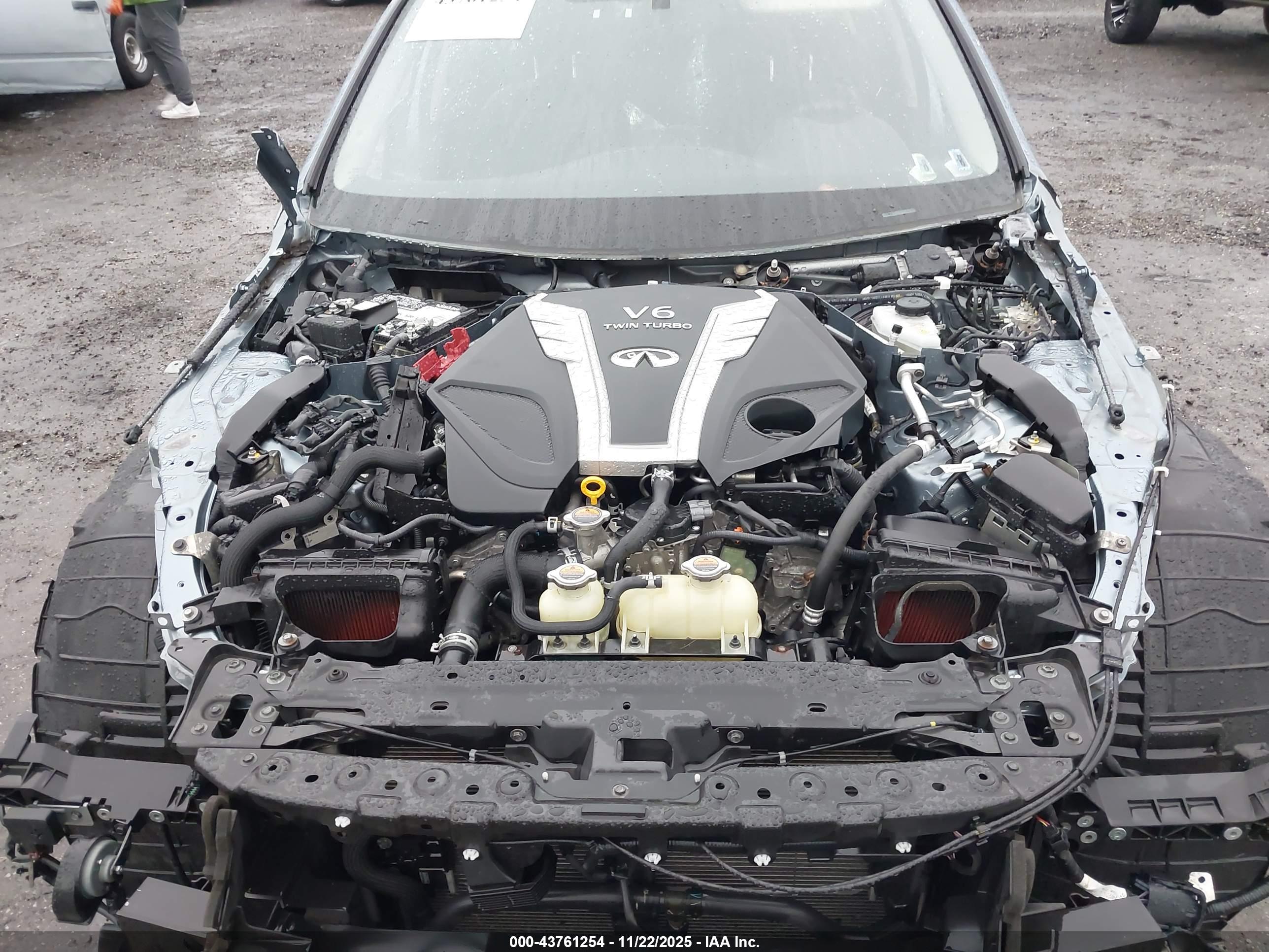 INFINITI Q50 image 10