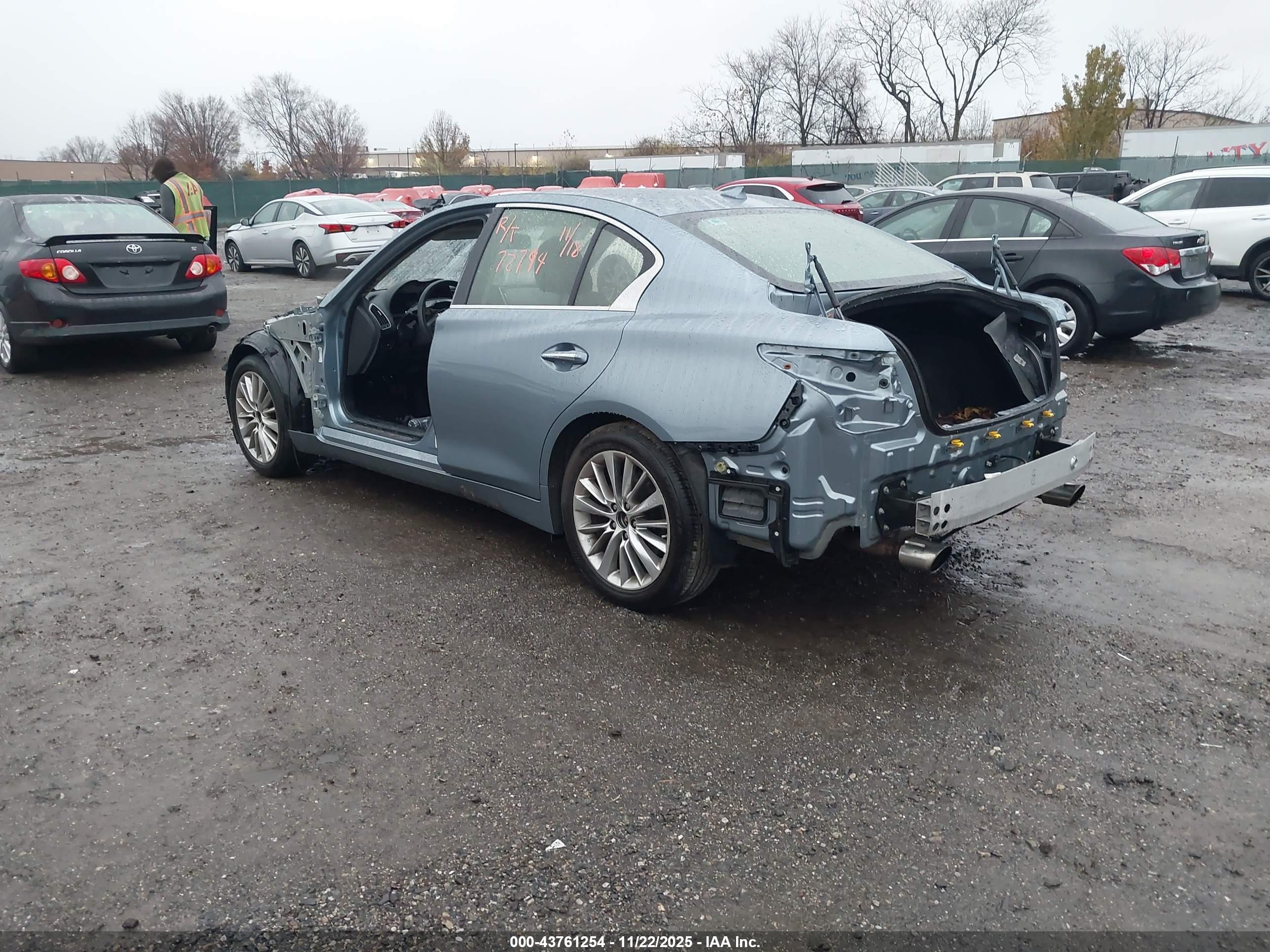 INFINITI Q50 image 3