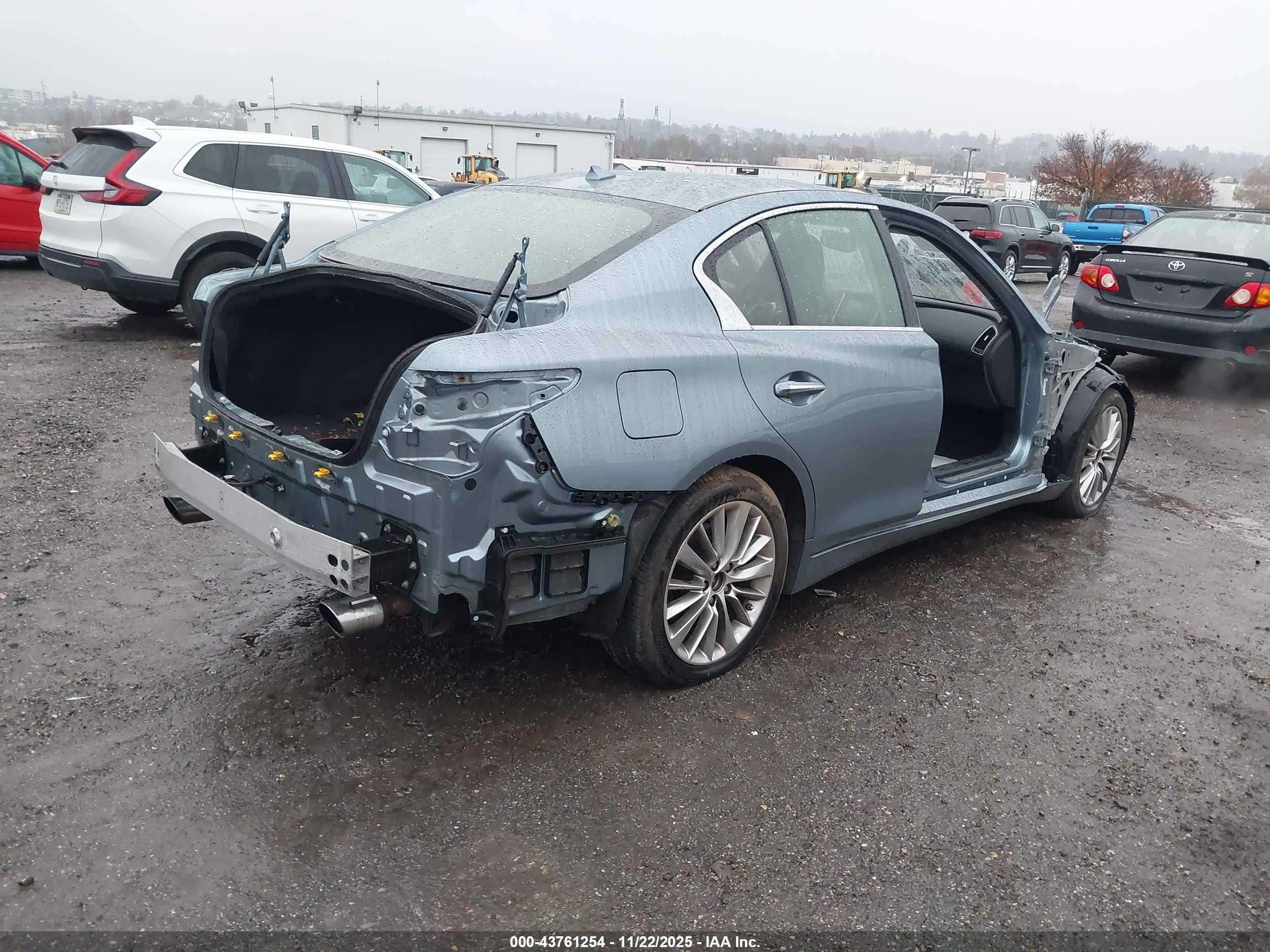 INFINITI Q50 image 4