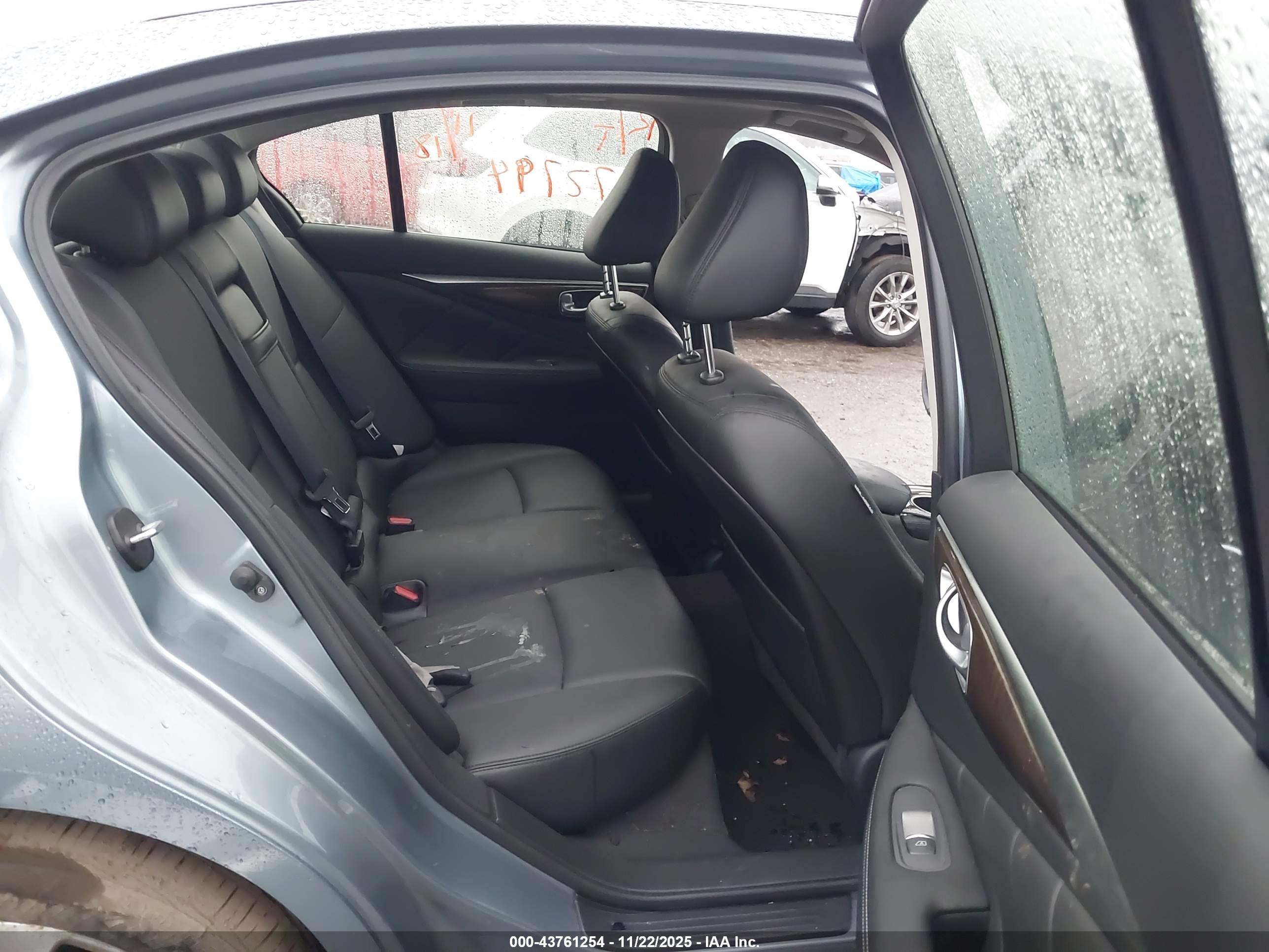 INFINITI Q50 image 8