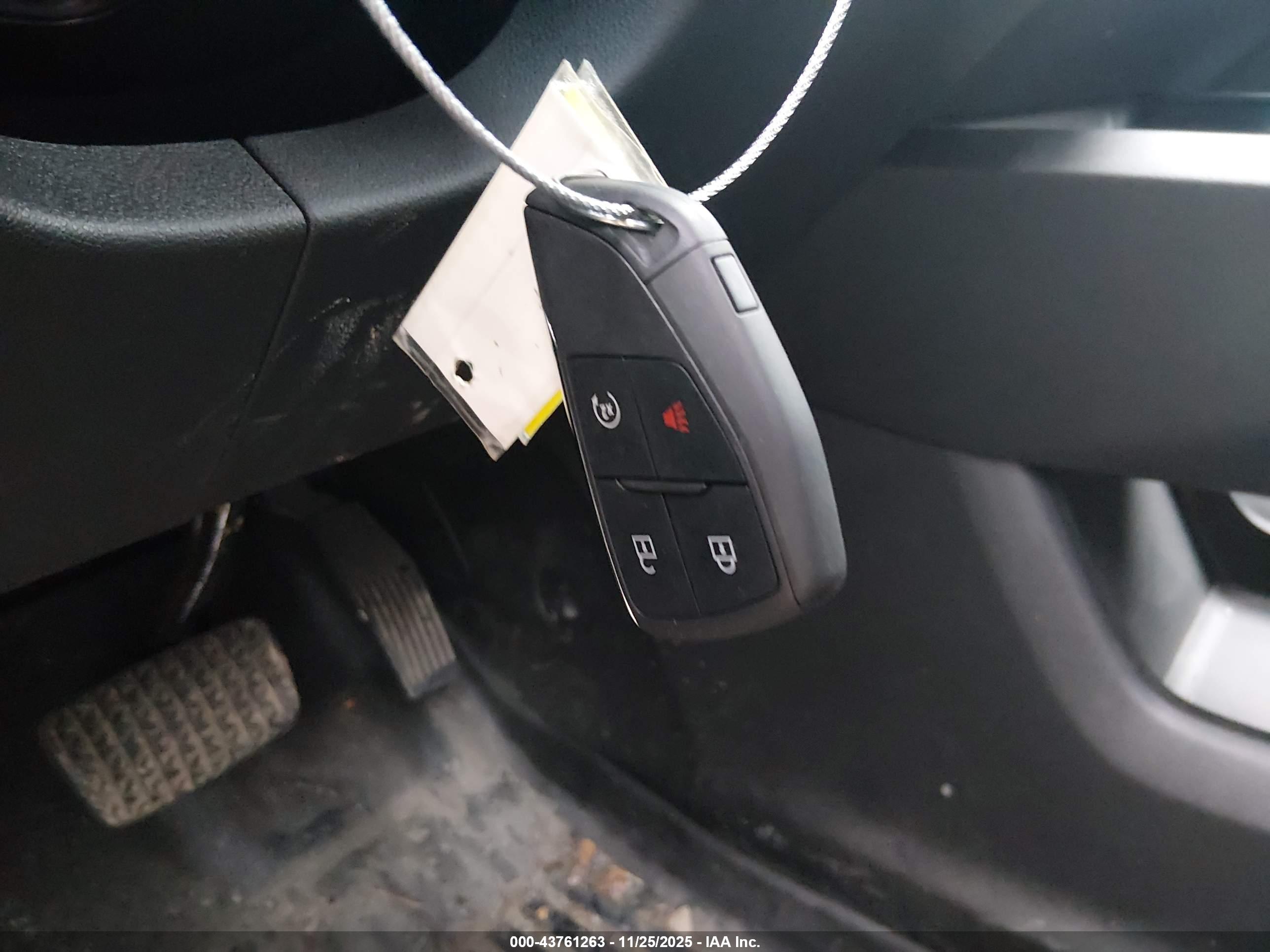 CHEVROLET EQUINOX image 11