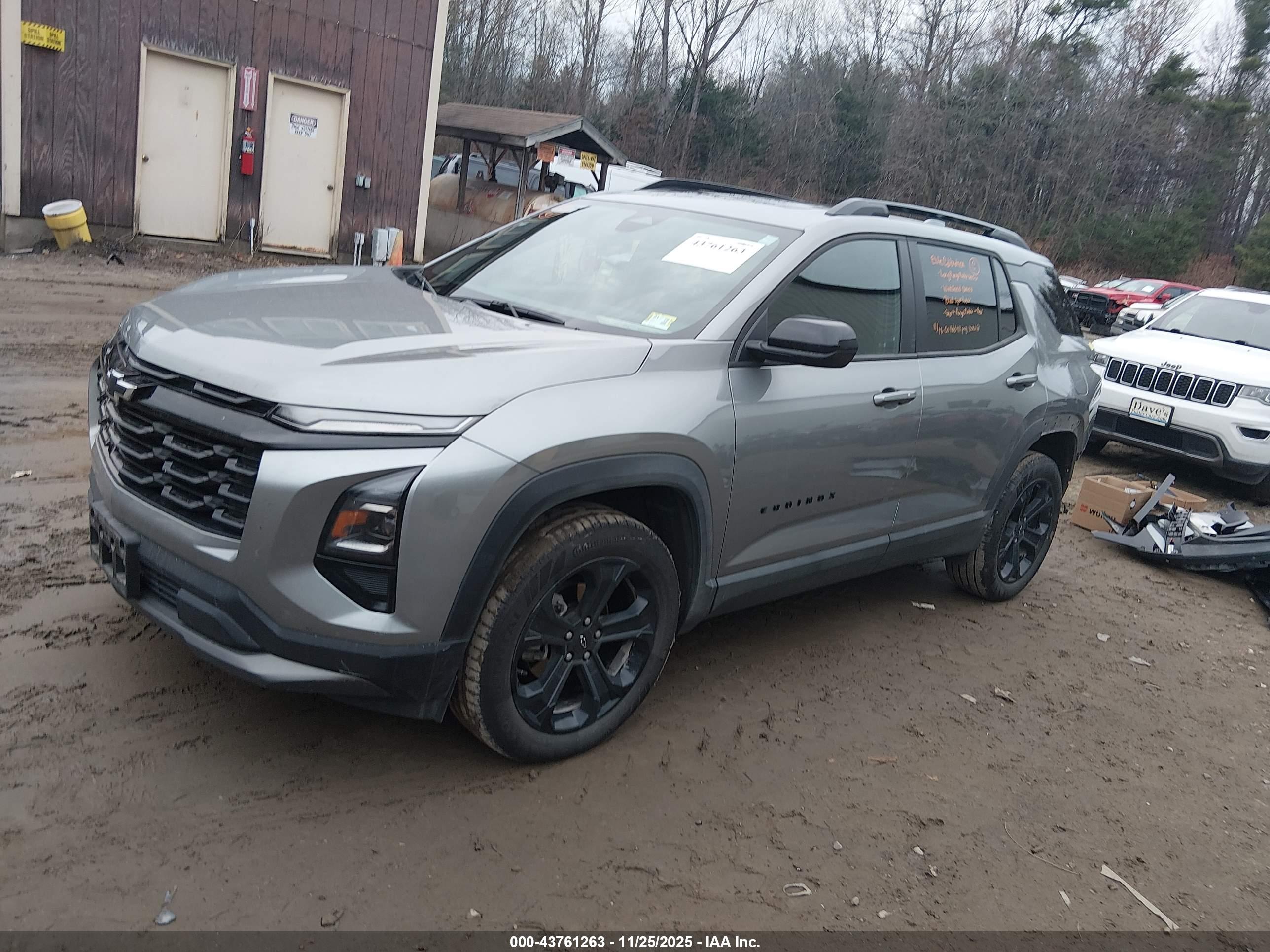 CHEVROLET EQUINOX image 2