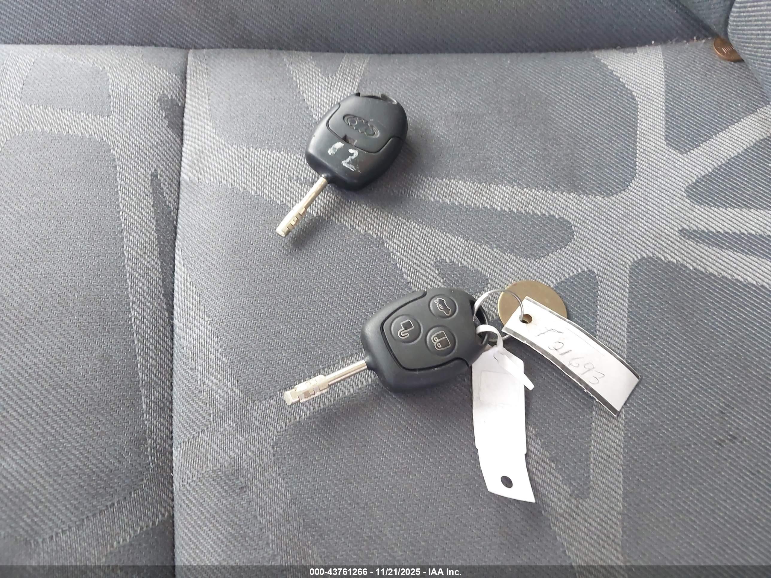FORD TRANSIT image 11