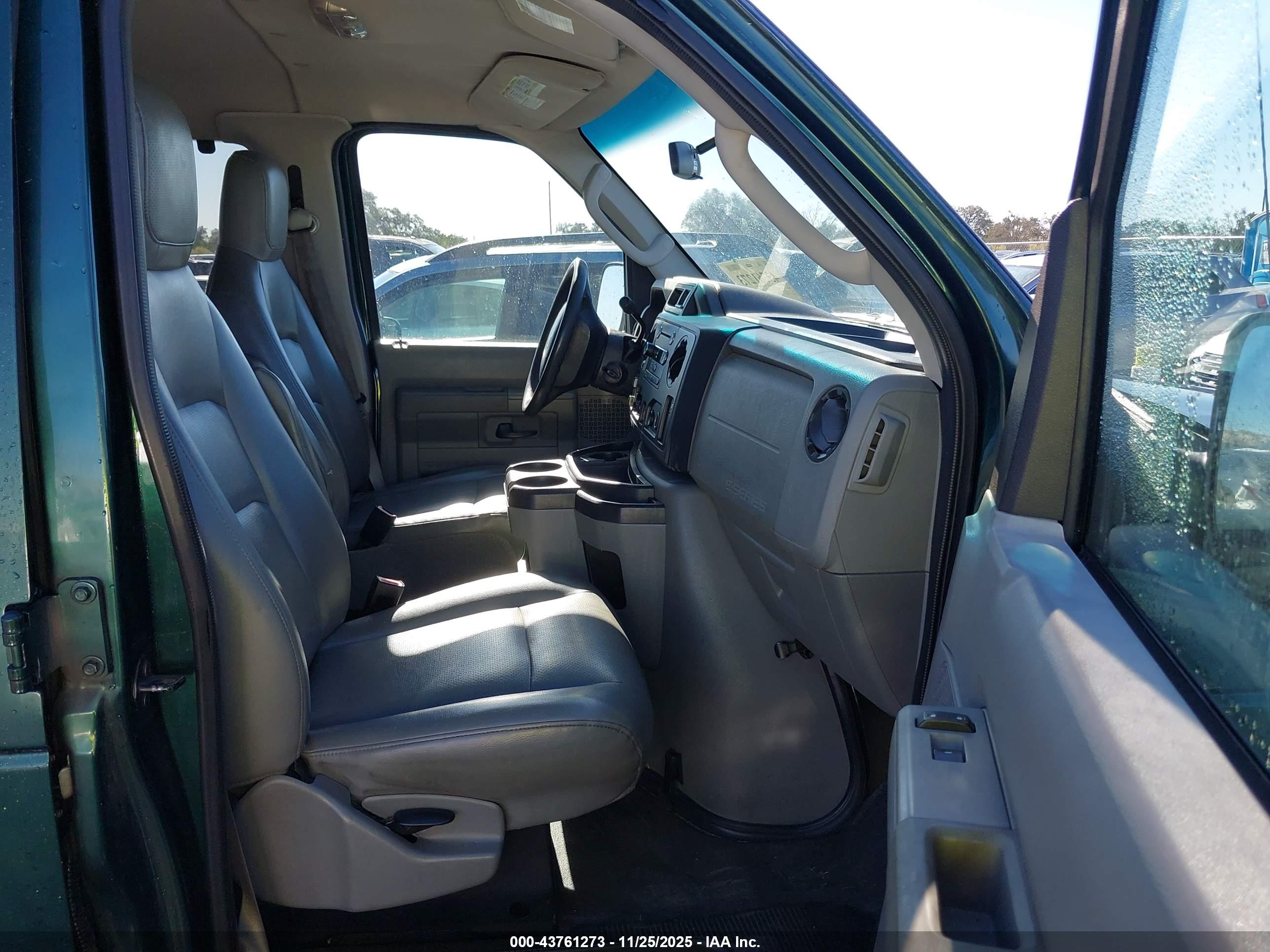FORD E-350 image 5
